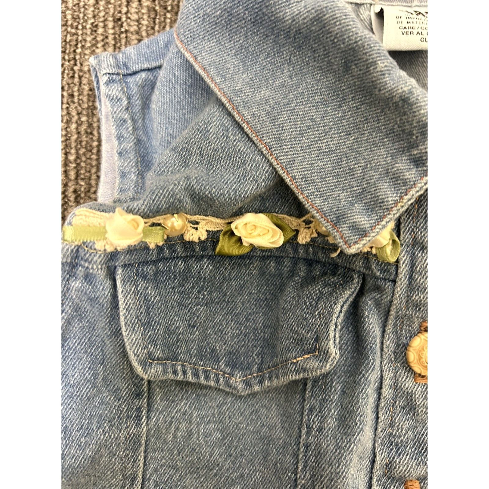 Denime VINTAGE 6T Girls Denim Embroidered Vest Blue Flowers Denim Embroidered Vest 6T Girls Blue Flowers Arts & Crafts 1990s Womens Girls Size US S / EU 44-46 / 1 - 5 Thumbnail