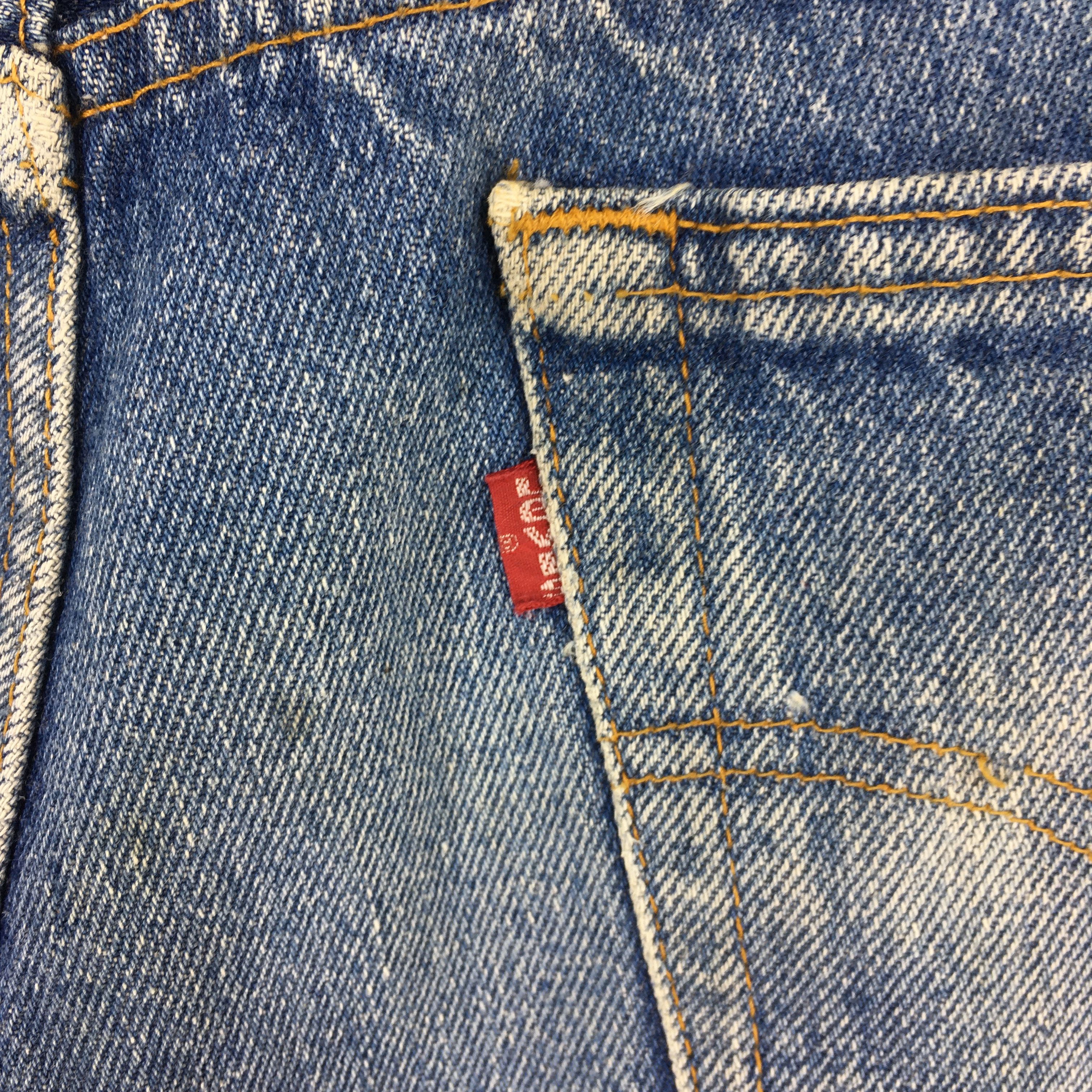 Levi's Size 28x32.5 Vintage 90s Levi's 501 Faded Dirty Jeans S686 Size US 28 / EU 44 - 11 Thumbnail