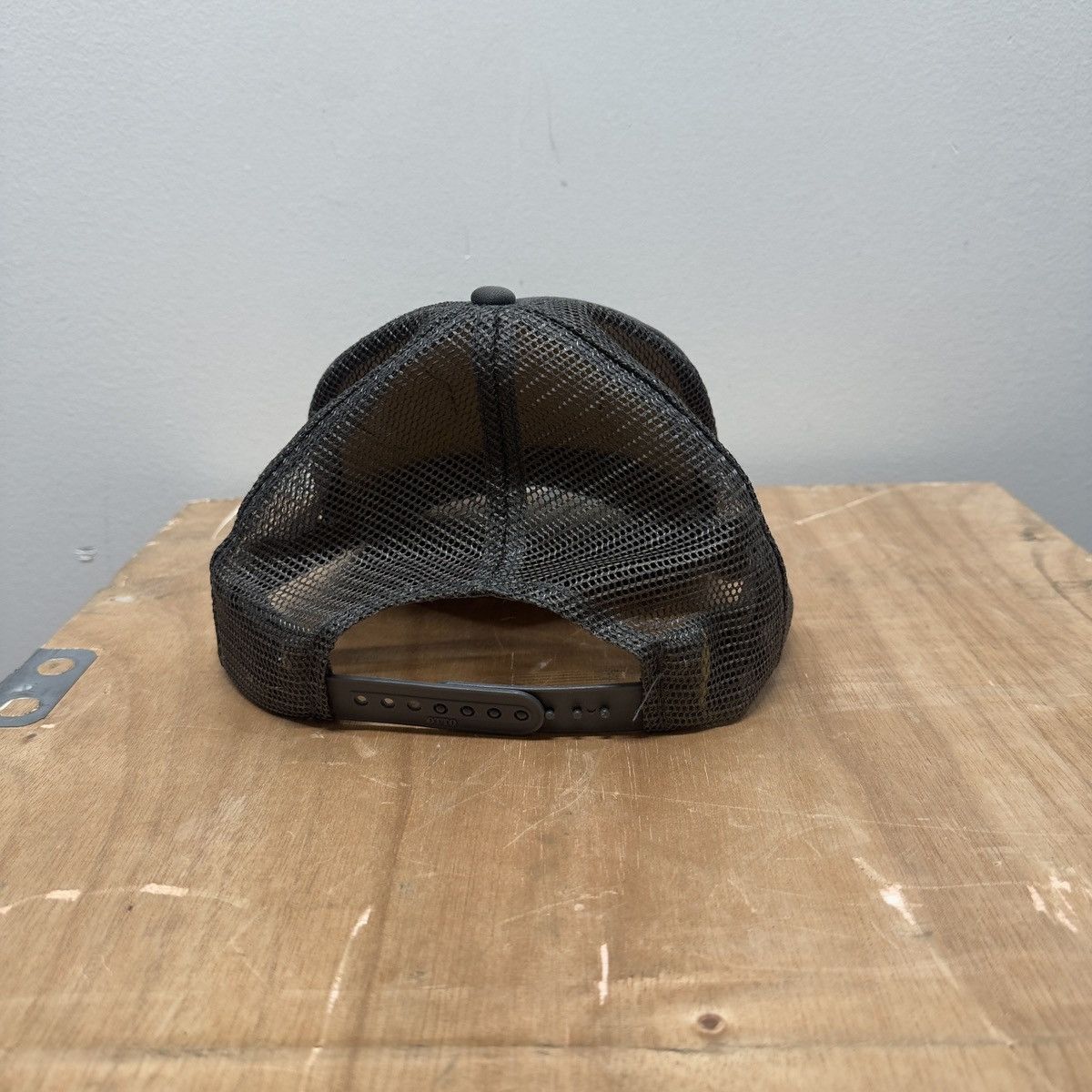 Vintage 2000S BULLET HOLE EMBROIDERED TRUCKER HAT Size ONE SIZE - 3 Thumbnail