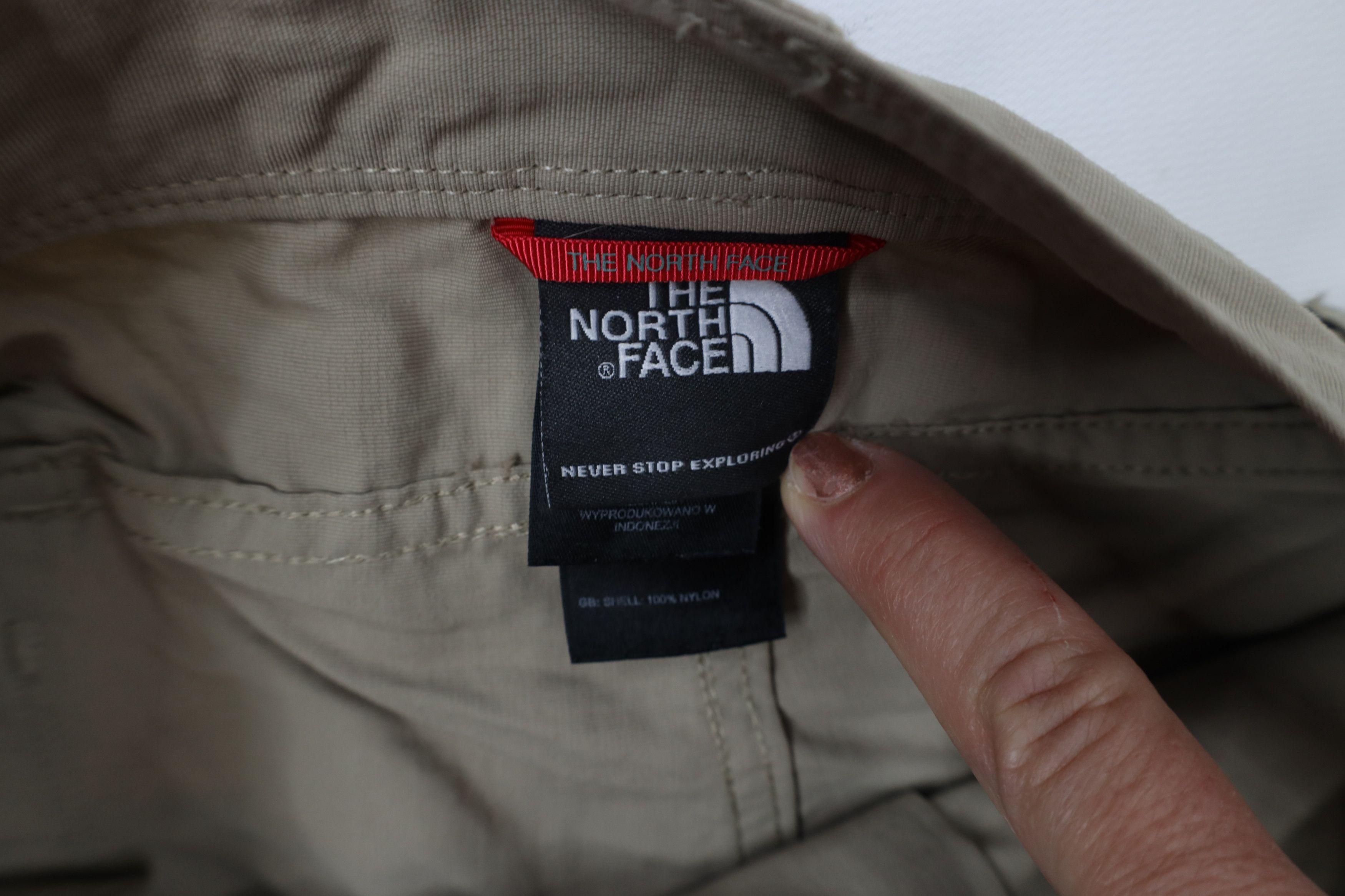 The North Face × Vintage Vintage Y2K The North Face Spell Out Hiking Cargo Shorts Size US 30 / EU 46 - 8 Thumbnail