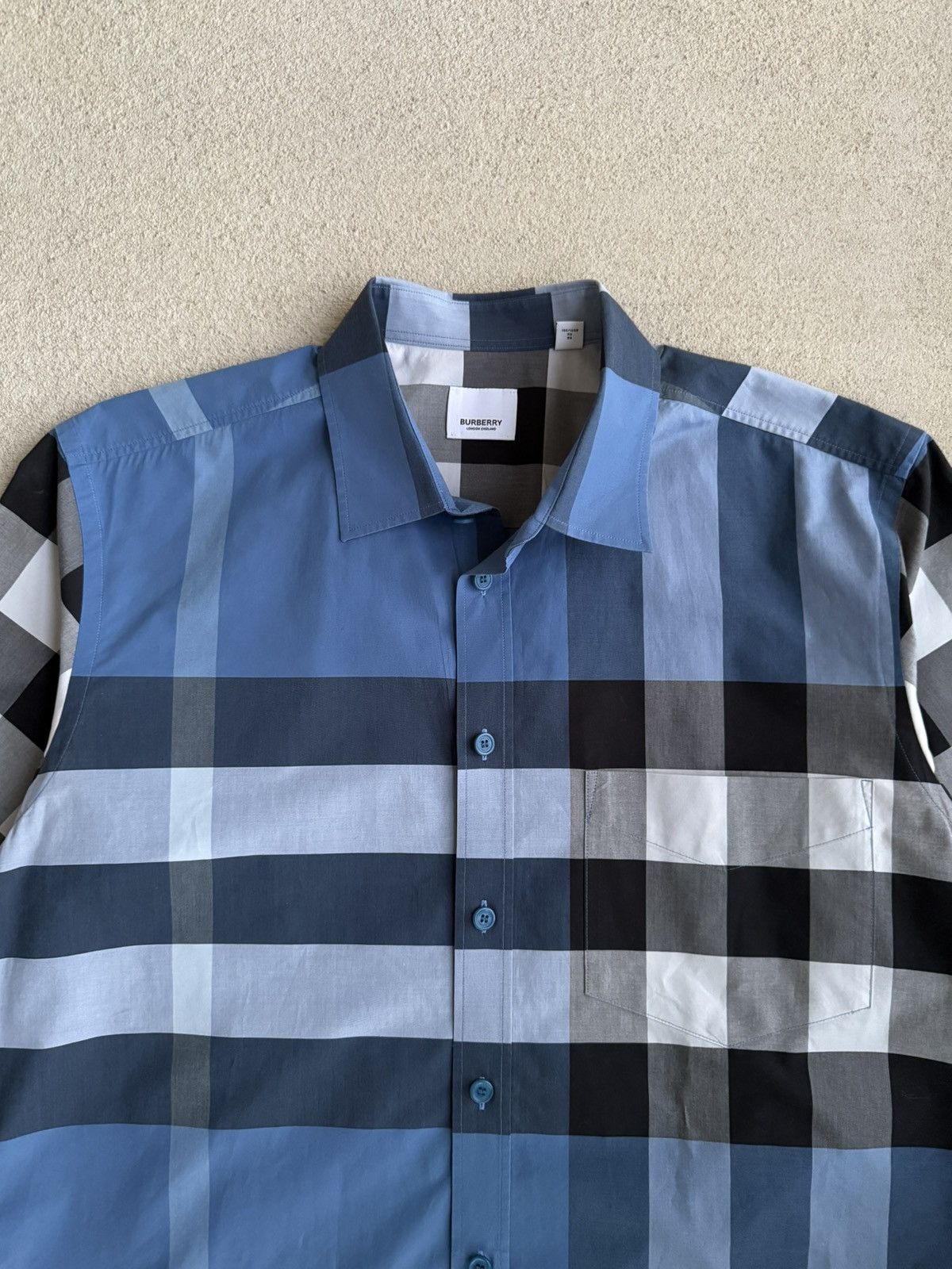 Burberry × Designer Burberry Blue Plaid Button Up Shirt Size US XL / EU 56 / 4 - 3 Thumbnail