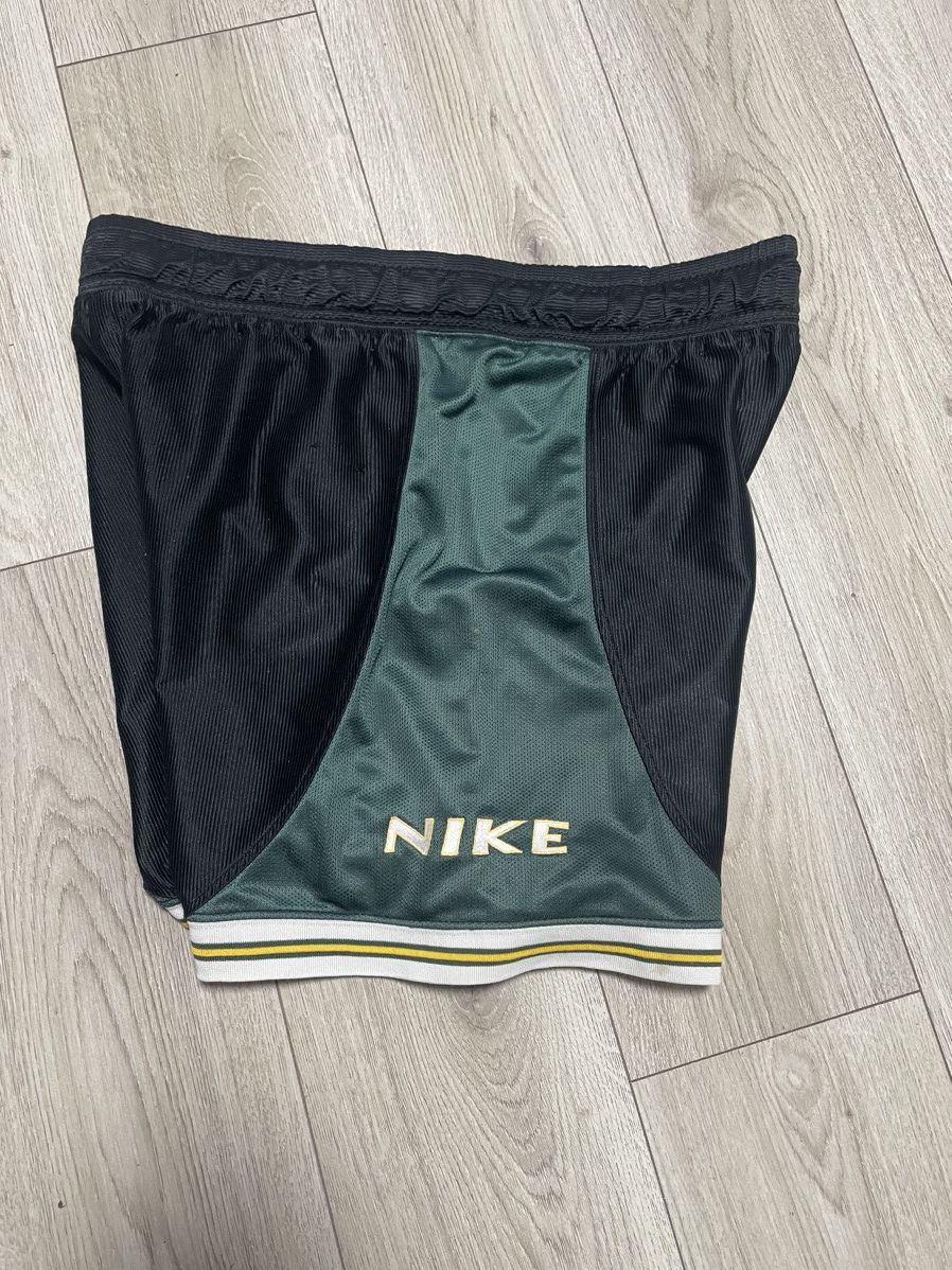 Nike × Vintage Nike Vintage Swoosh Spell Out Basketball Shorts Y2K 90s Size US 34 / EU 50 - 2 Thumbnail