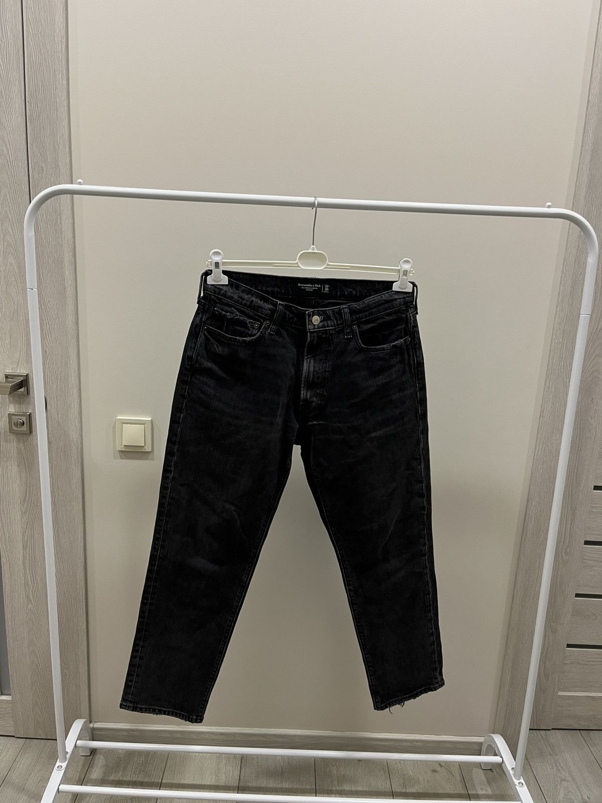Abercrombie & Fitch Washed black Abercrombie & Fitch 90s straight jeans 22x30 Size US 32 / EU 48 - 1 Thumbnail