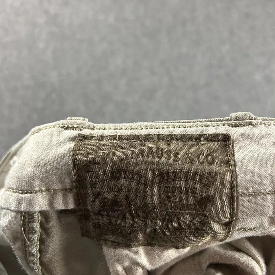 Levi's Levi's Shorts Mens 40 Cargo Hiking Distressed 100% Adults Size US 40 / EU 56 - 9 Thumbnail