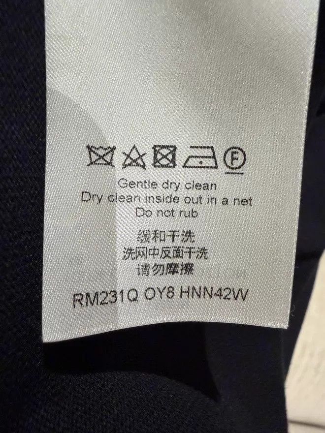 Louis Vuitton LV Black Pin Short-Sleeve Tee S New Size S / US 4 / IT 40 - 3 Thumbnail