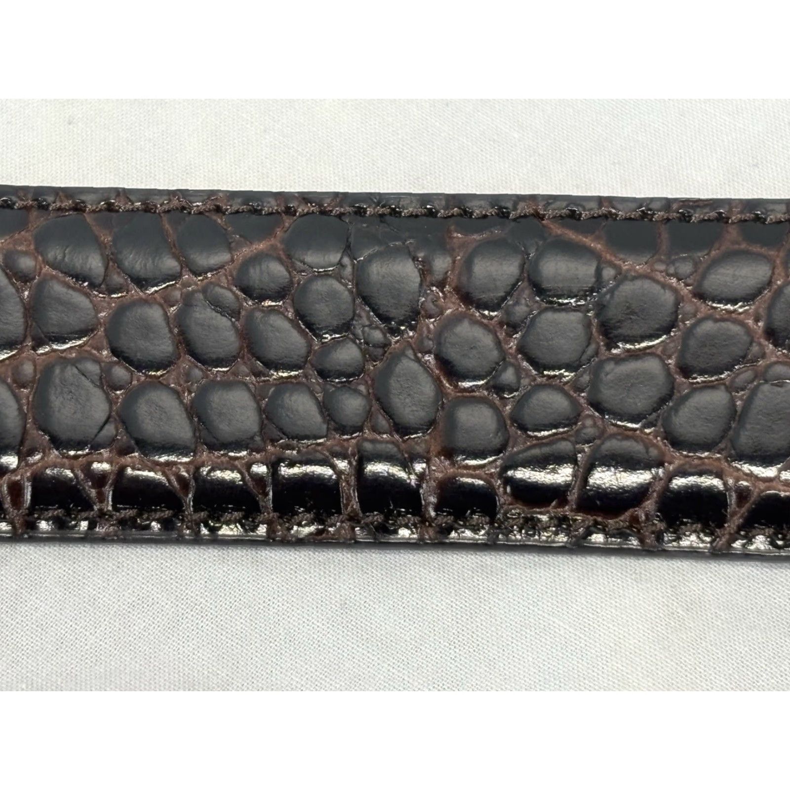 Vintage Trafalgar Wilson Italian Calfskin Leather Belt 40 Burgundy Croc Embossed Dress Belt Men Adjustable Buckle Size 40 - 4 Thumbnail