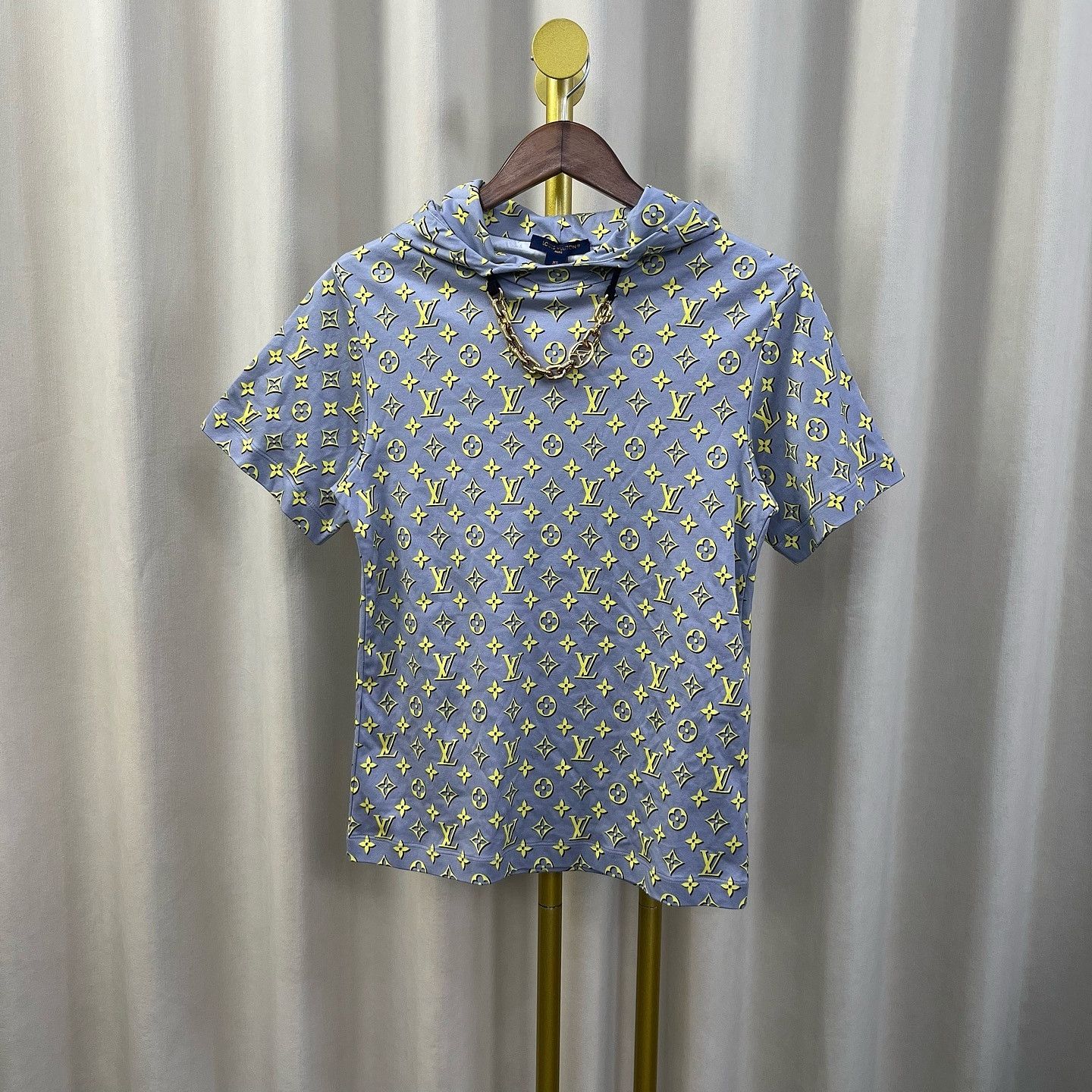 Louis Vuitton Louis Vuitton Monogram Hoodie T-Shirt Size XS Size XS / US 0-2 / IT 36-38 - 1 Thumbnail