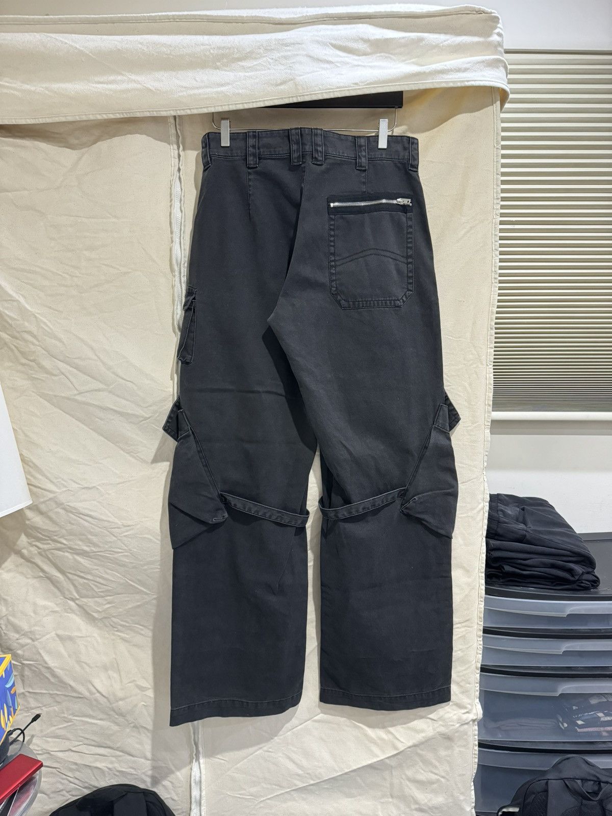 Acne Studios Acne Studios Charcoal Grey Canvas Cotton Cargo Trousers Size US 32 / EU 48 - 2 Thumbnail