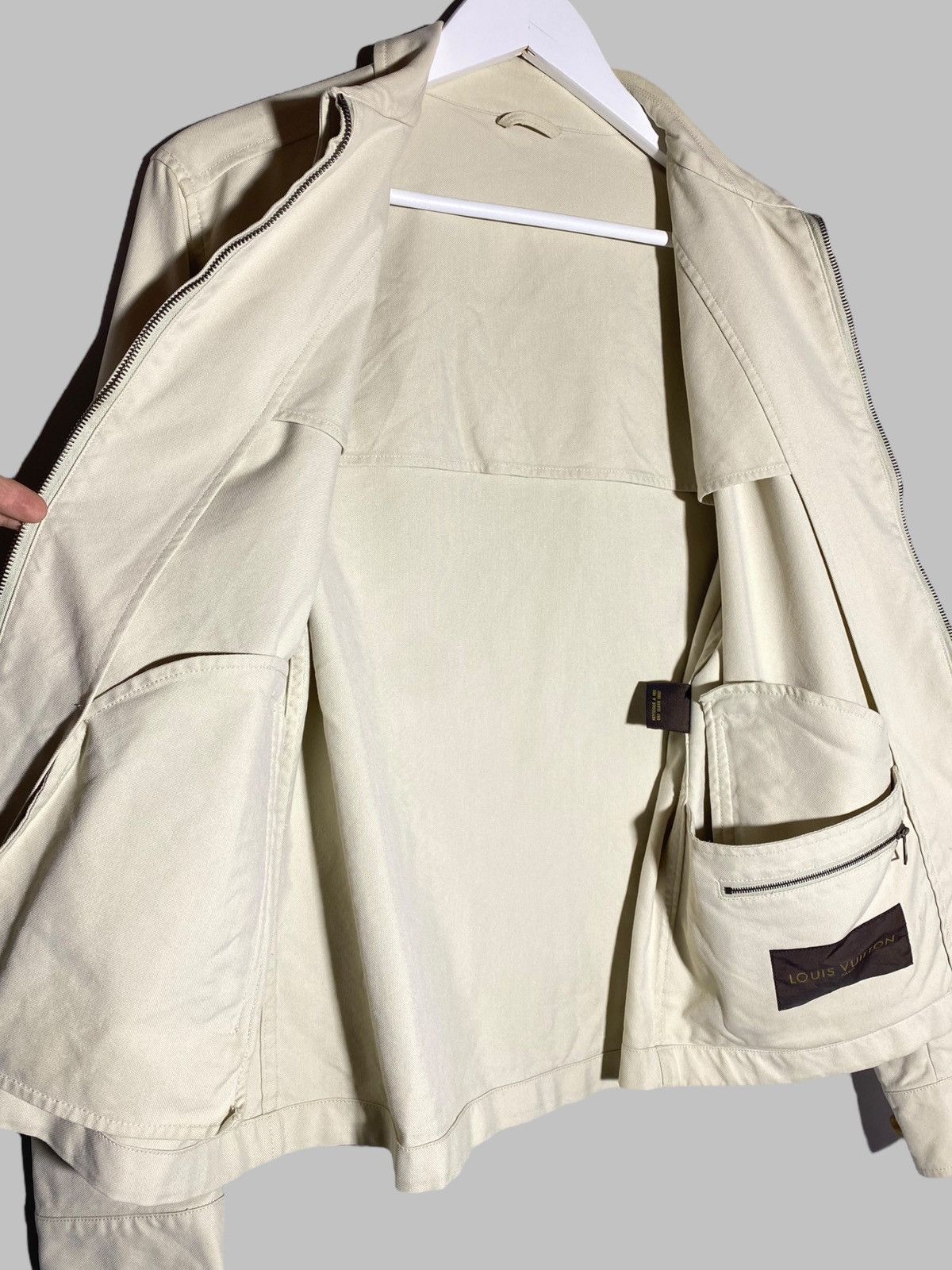Louis Vuitton Louis Vuitton Paris Beige Jacket Size 52 Made in Italy Size US L / EU 52-54 / 3 - 2 Thumbnail