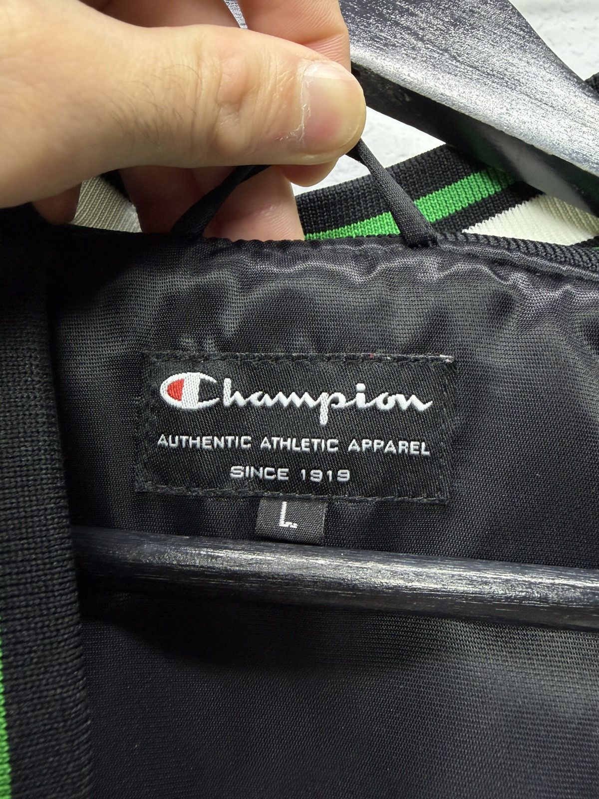 NBA VTG Champion x NBA Boston Celtics Black & White Satin Bomber Size US L / EU 52-54 / 3 - 14 Thumbnail