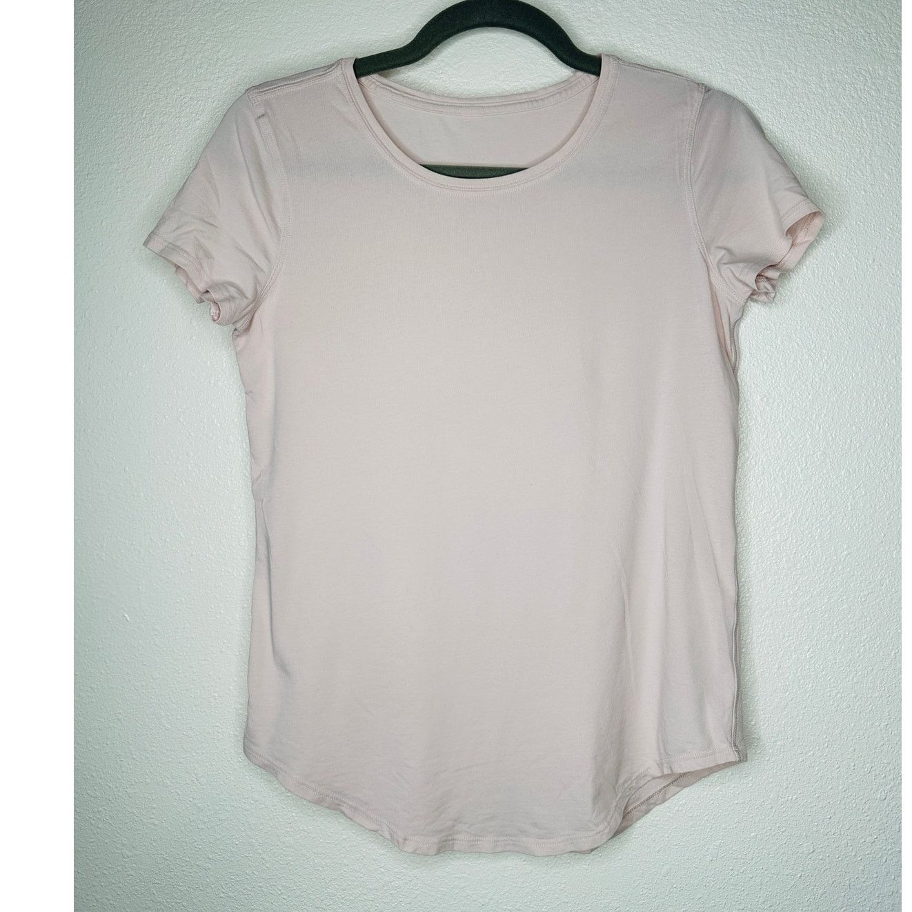 Lululemon Lululemon Pink Short Sleeve Round Neck Curved Hem Tee 6 Size M / US 6-8 / IT 42-44 - 3 Thumbnail