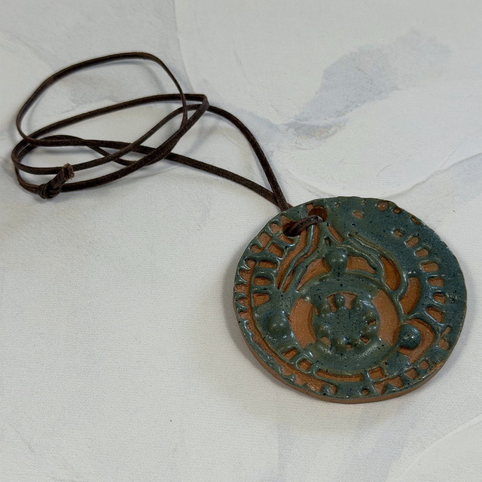 Vintage VTG Boho 1980s Gray-Green Abstract Clay Pendant Necklace 24" Size ONE SIZE - 5 Thumbnail