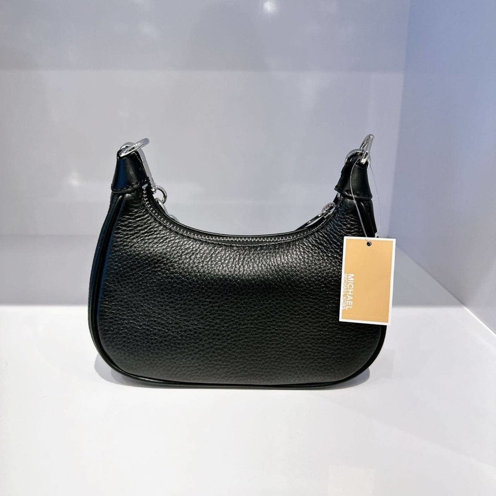 Michael Kors Michael Kors 35R3S4CC5L Cora Mini Zip Pouchette IN Black Size ONE SIZE - 3 Thumbnail