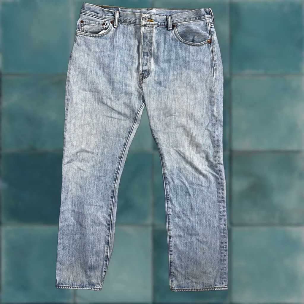 Levi's Levi's 501 Levi's Jeans 501 Vintage Y2K Straight Leg Jeans 36x30 Light Blue 90s Mens Men's Regular Denim Cotton Jeans Button Levis 501 Series Blues Size US 36 / EU 52 - 1 Thumbnail