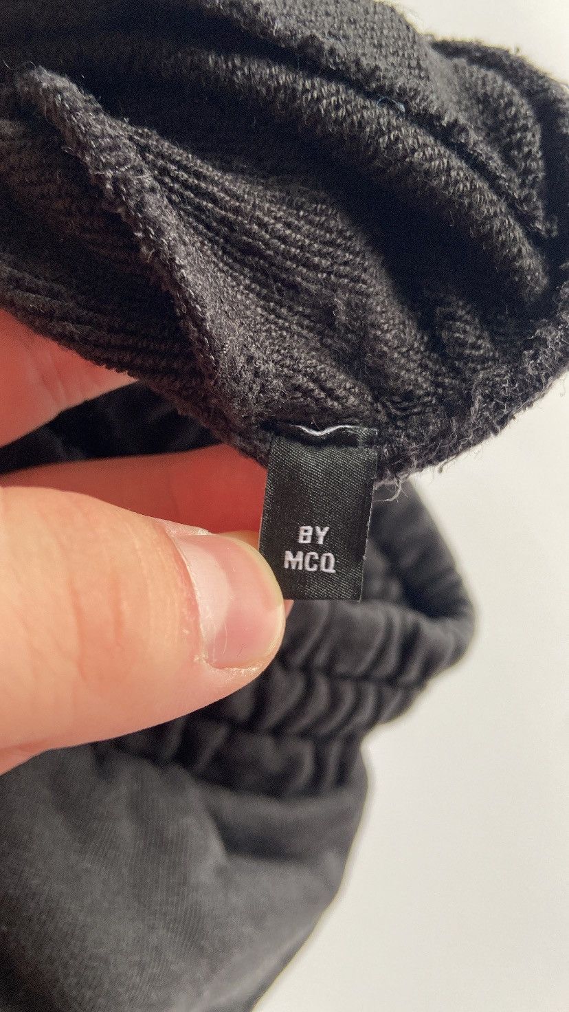 MCQ MCQ by Alexander McQueen cuffed sweat pants with NFC code Size US 30 / EU 46 - 15 Thumbnail
