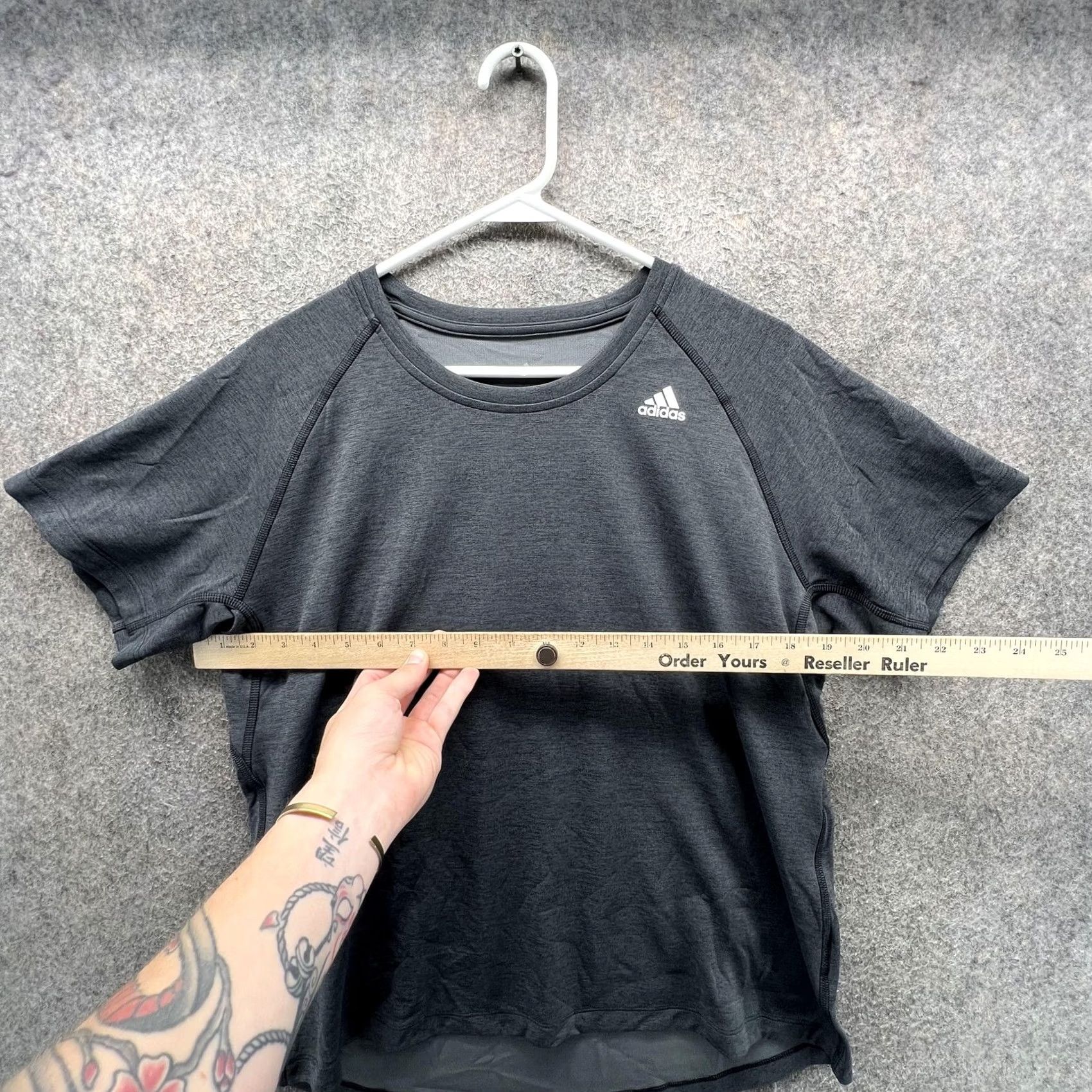 Adidas Adidas AEROREADY Shirt Mens XL Gray Raglan Performance Athletic Tee Jersey Shirt Size US XL / EU 56 / 4 - 4 Thumbnail