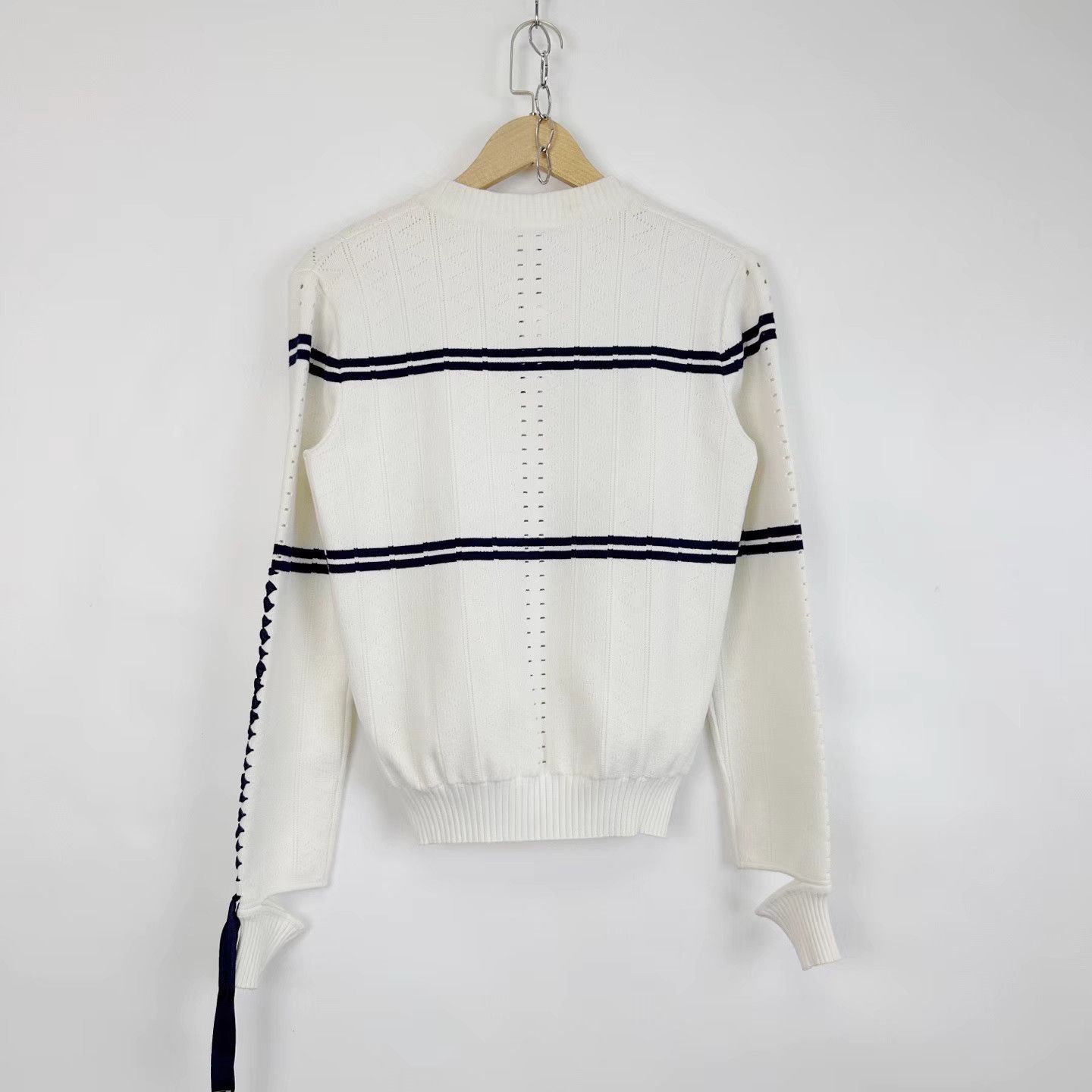 Fendi Fendi Crew Neck Bow Tie Sleeve Navy Style Knit Sweater K12 Size M / US 6-8 / IT 42-44 - 2 Thumbnail
