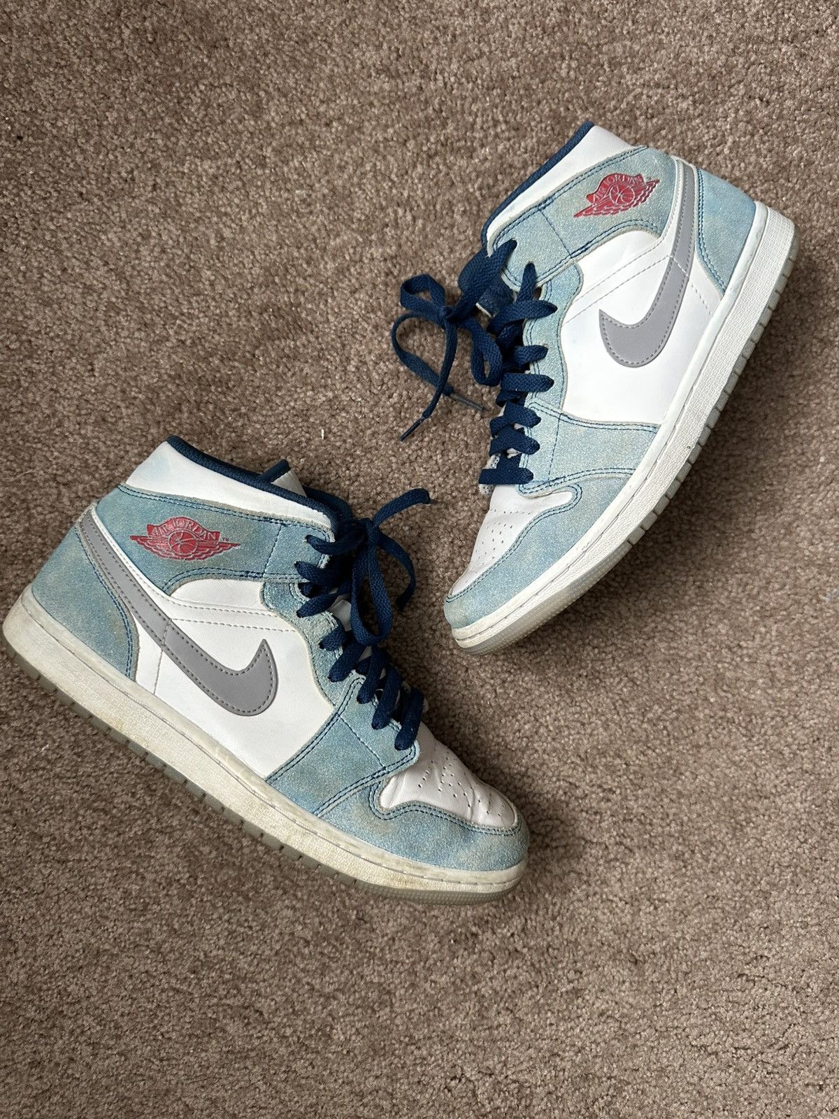 Jordan 1 mid