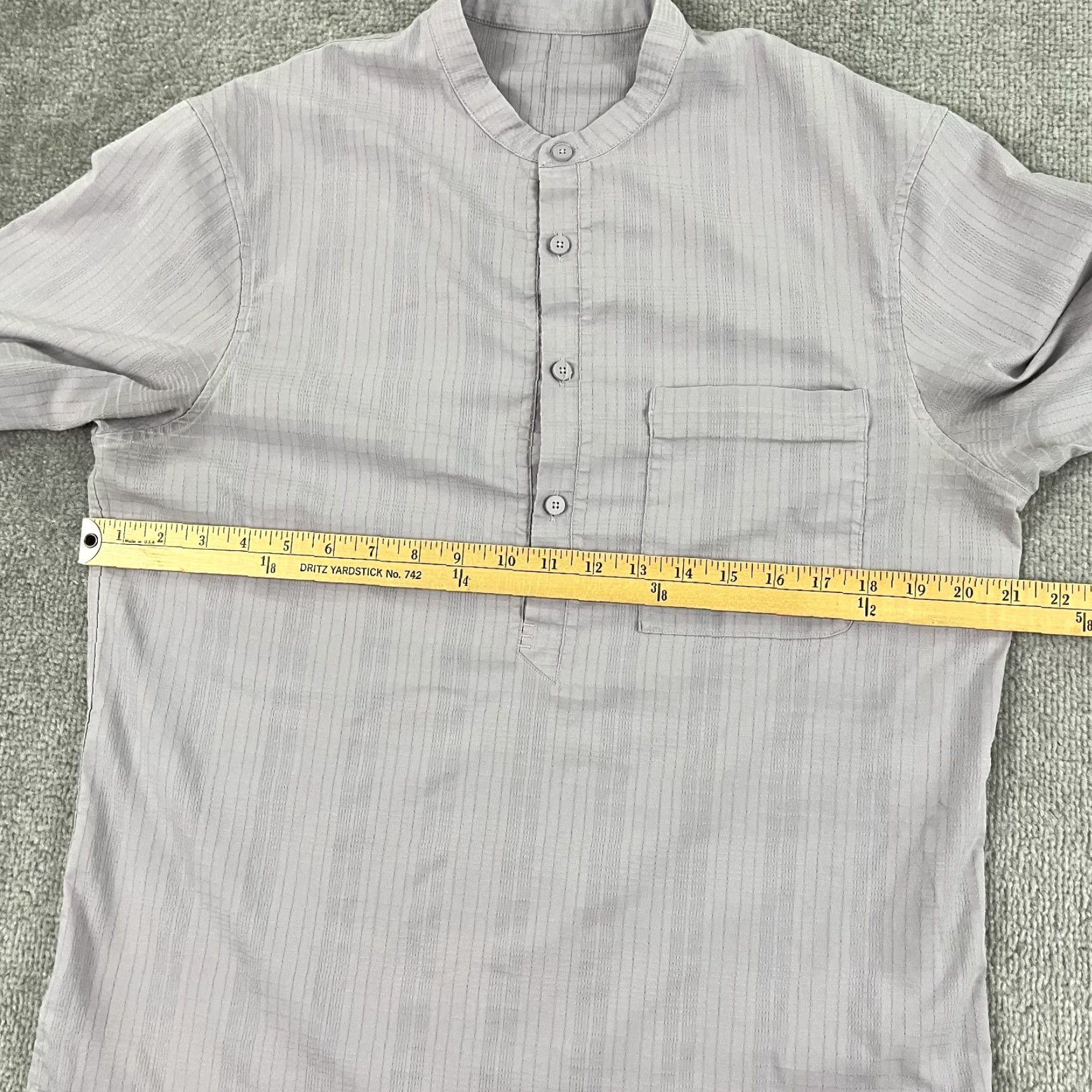 Lululemon Lululemon Henley Shirt Mens M Ice Iris Purple Button Pocket Short Sleeve 1/2 Button Vintage No N/A Size US M / EU 48-50 / 2 - 5 Thumbnail