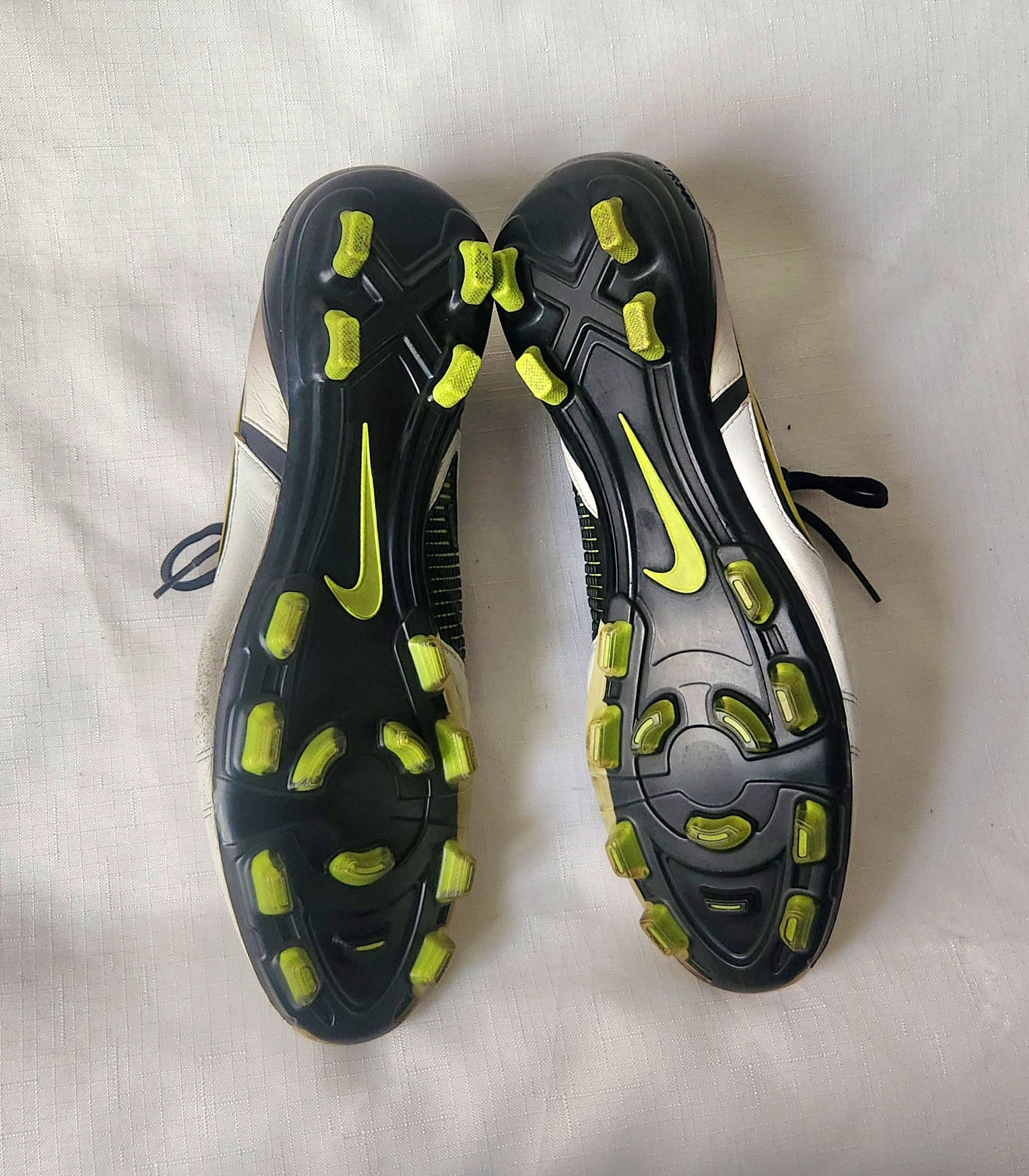 Nike × Vintage Nike CTR360 Maestri FG Football Cleats Boots size 13 Size US 13 / EU 46 - 13 Thumbnail