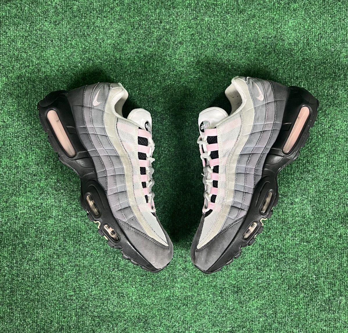 Nike Nike Air Max 95 Gunsmoke Pink Foam Grey White Black Mens 13 Size US 13 / EU 46 - 1 Thumbnail