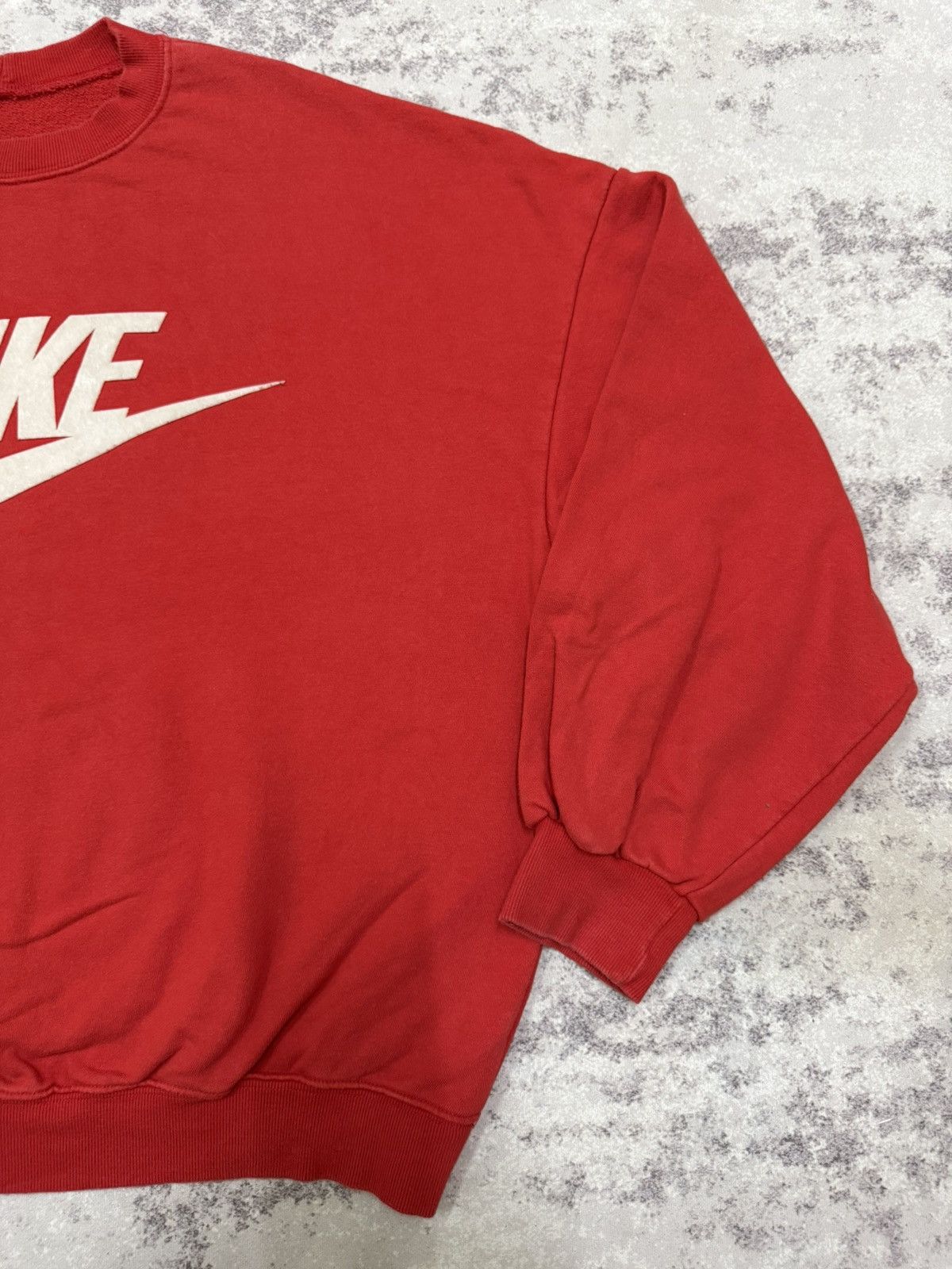 Nike Vintage Nike Swoosh Velvet Logo Baggy Sweatshirt Size US XL / EU 56 / 4 - 6 Thumbnail