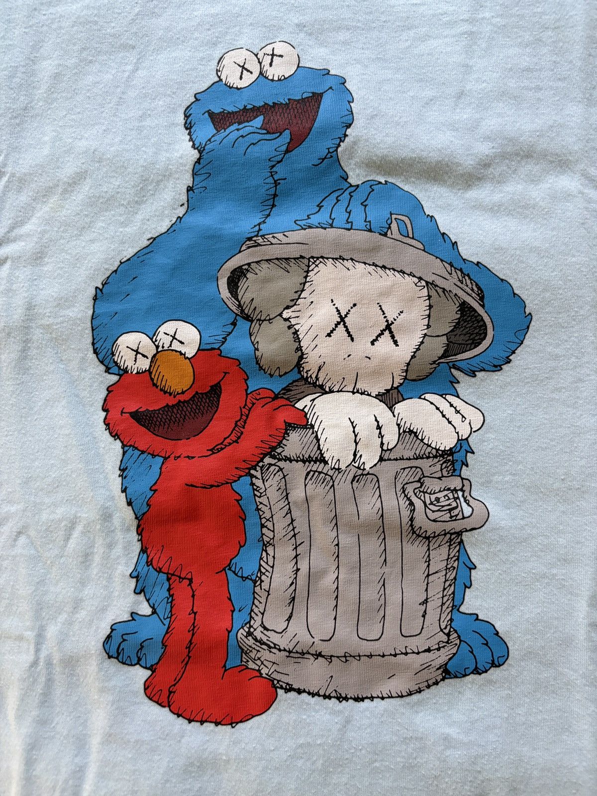 Kaws × Uniqlo Kaws x Sesame Street men’s medium Size US M / EU 48-50 / 2 - 3 Thumbnail