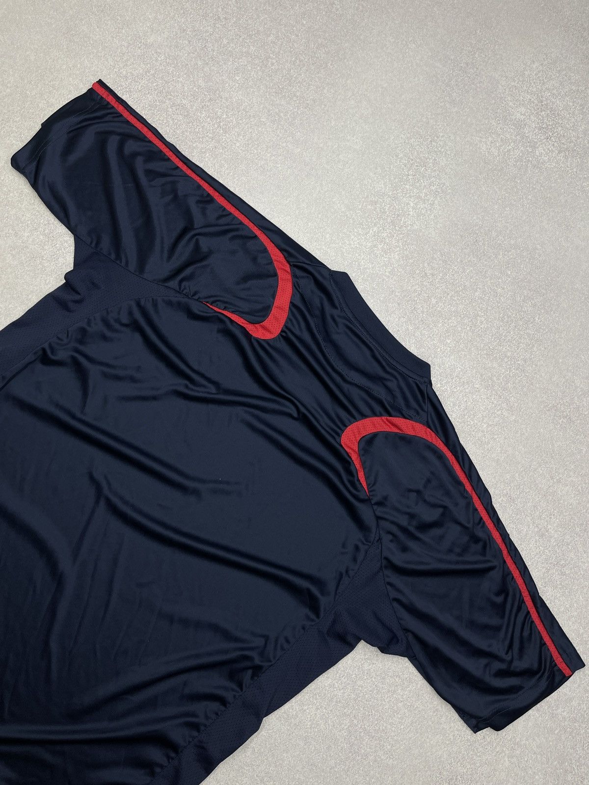 Umbro Vintage Umbro England Soccer Jersey Navy Y2K Football Size US L / EU 52-54 / 3 - 8 Thumbnail