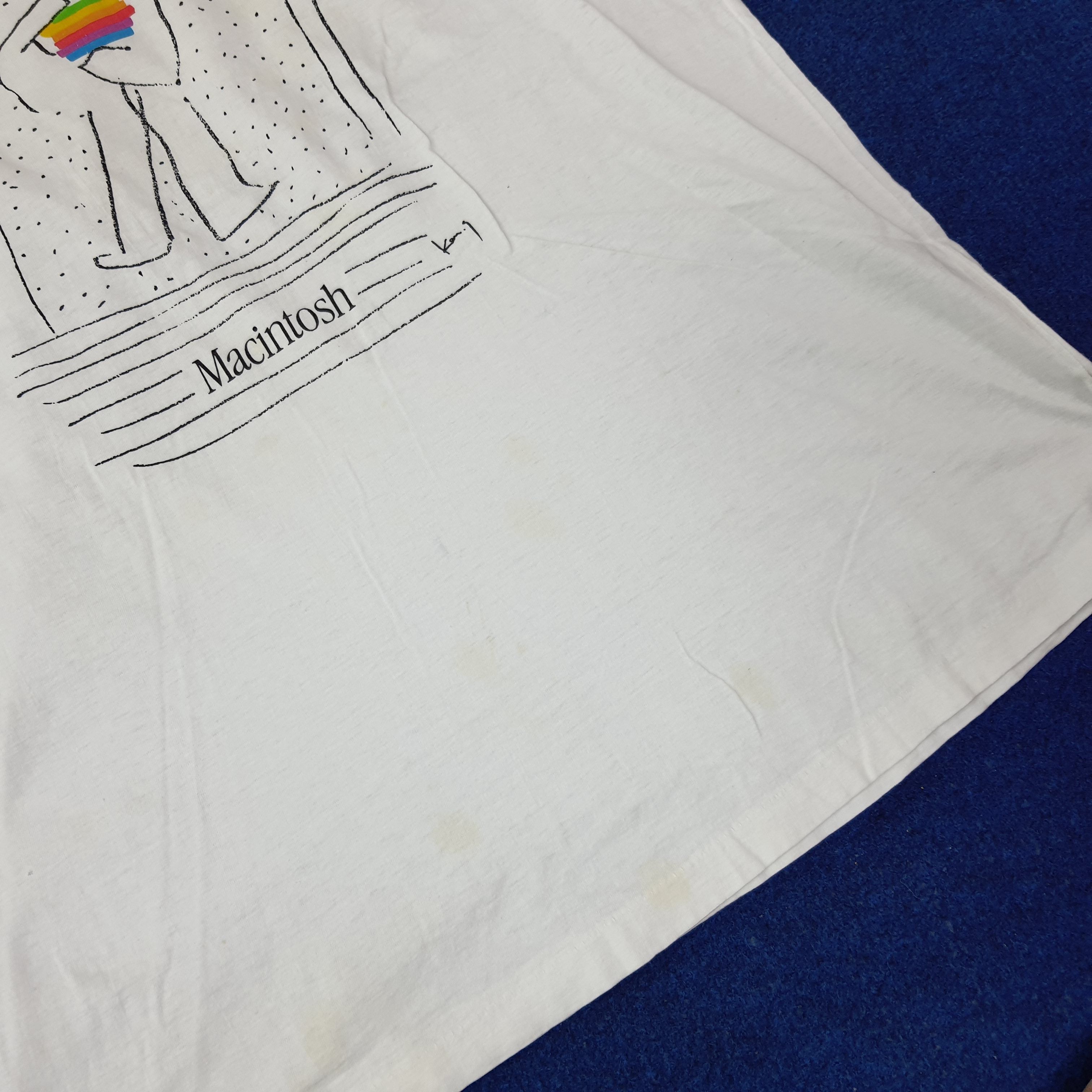 Apple Vintage Macintosh by Apple Product Tshirt C259N10 Size US M / EU 48-50 / 2 - 10 Thumbnail