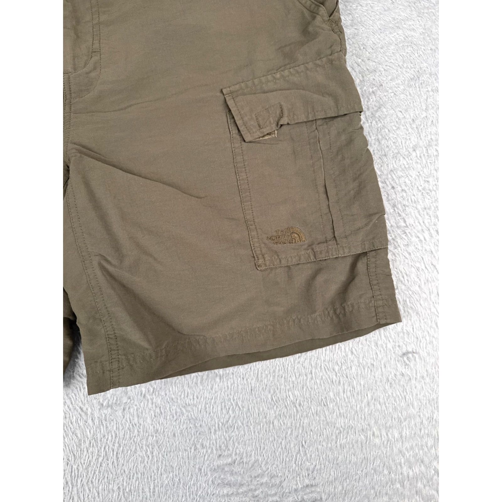 The North Face The North Face Shorts Men Large Beige Nylon Cargo 100% Read Me Size US 33 - 2 Thumbnail