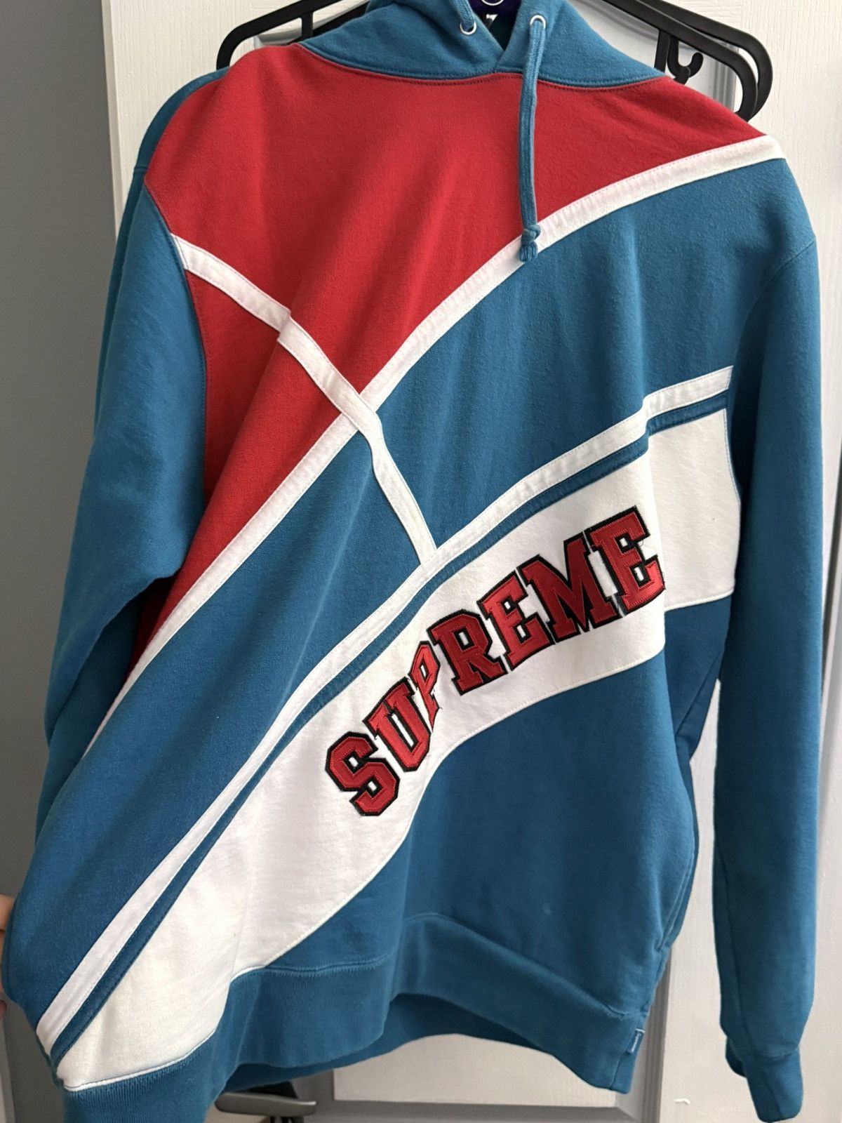 Supreme Supreme S/S18 Diagonal Hooded Sweatshirt Size US L / EU 52-54 / 3 - 1 Thumbnail