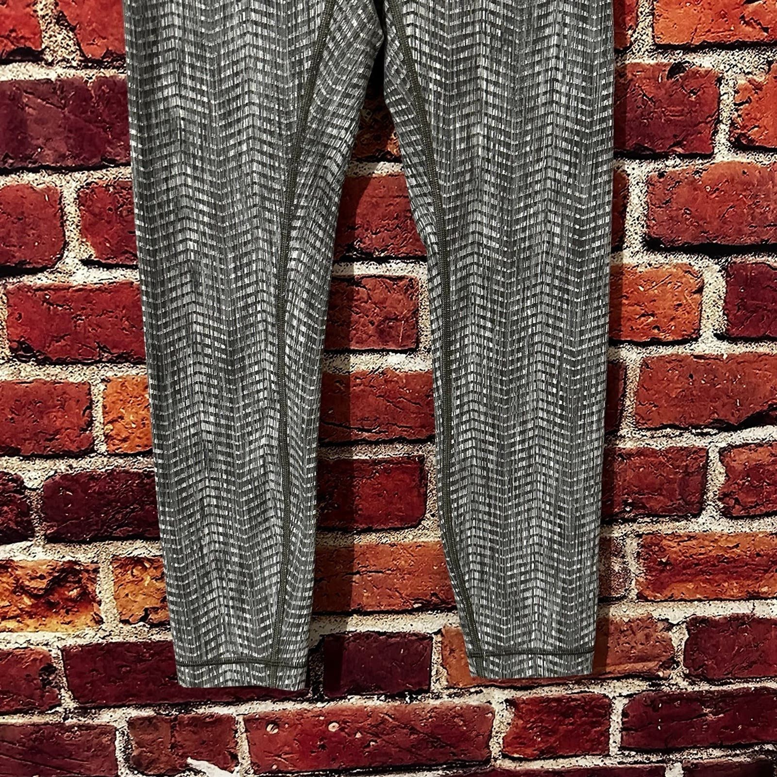 Lululemon lululemon leggings size 4 Size 27" / US 4 / IT 40 - 3 Thumbnail