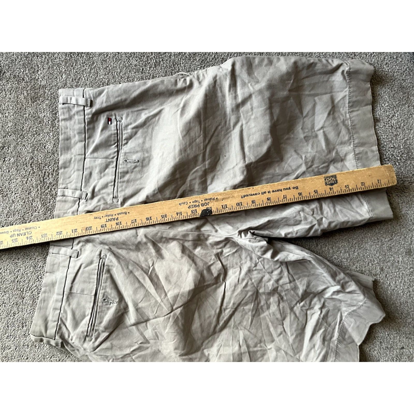 Tommy Hilfiger Tommy Hilfiger Shorts Mens 34 Gray Flat Front Chino Cotton 34 Regular Distressed Classic FitAdult Mens Size US 34 / EU 50 - 4 Thumbnail