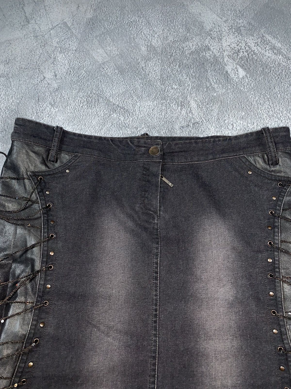 Japanese Brand × Vintage Vintage Y2K Denim/Leather faded maxi skirt Japanese bondage Size 32" / US 10 / IT 46 - 5 Thumbnail