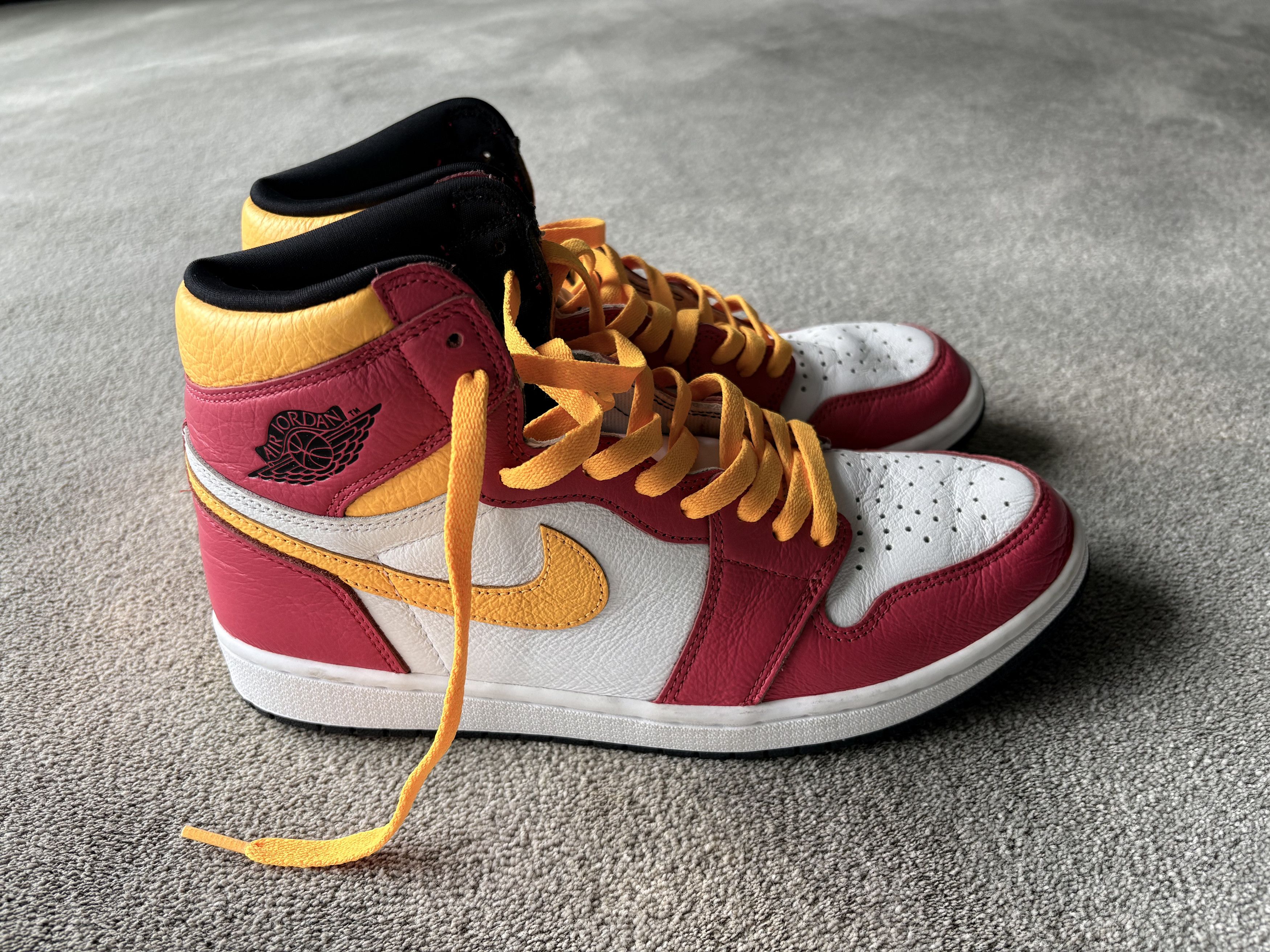 Jordan Brand Jordan 1 Retro High OG Size US 11 / EU 44 - 2 Thumbnail
