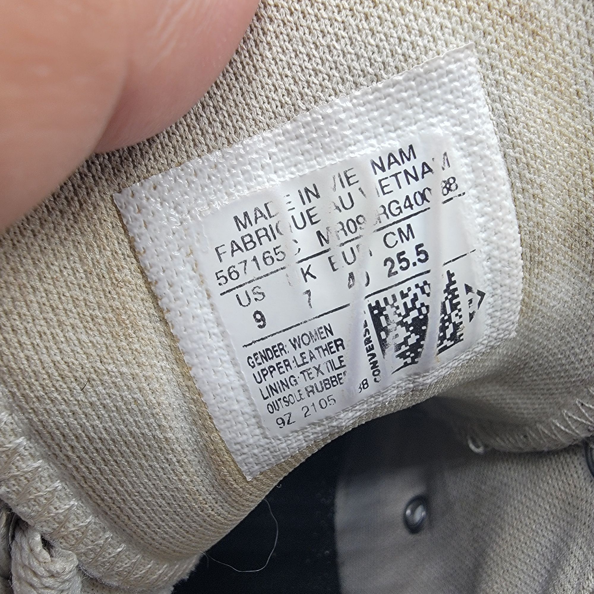 Converse Converse Chuck Taylor All Star Womens 9 Triple White Hi Lugg Size US 9 / IT 39 - 9 Thumbnail