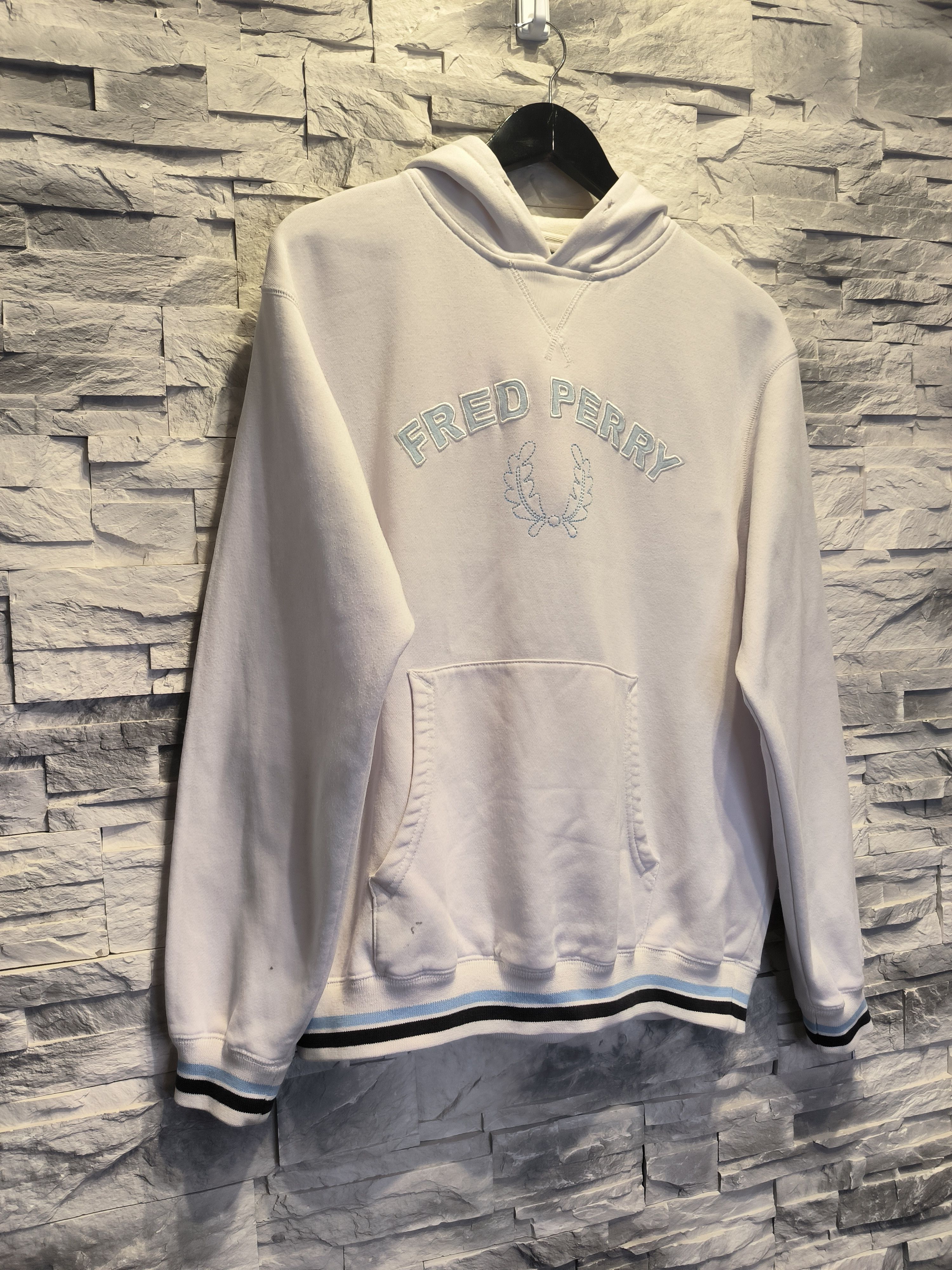 Fred Perry × Vintage Fred Perry Vintage 90s Hoodie White Big Logo Size US M / EU 48-50 / 2 - 3 Thumbnail