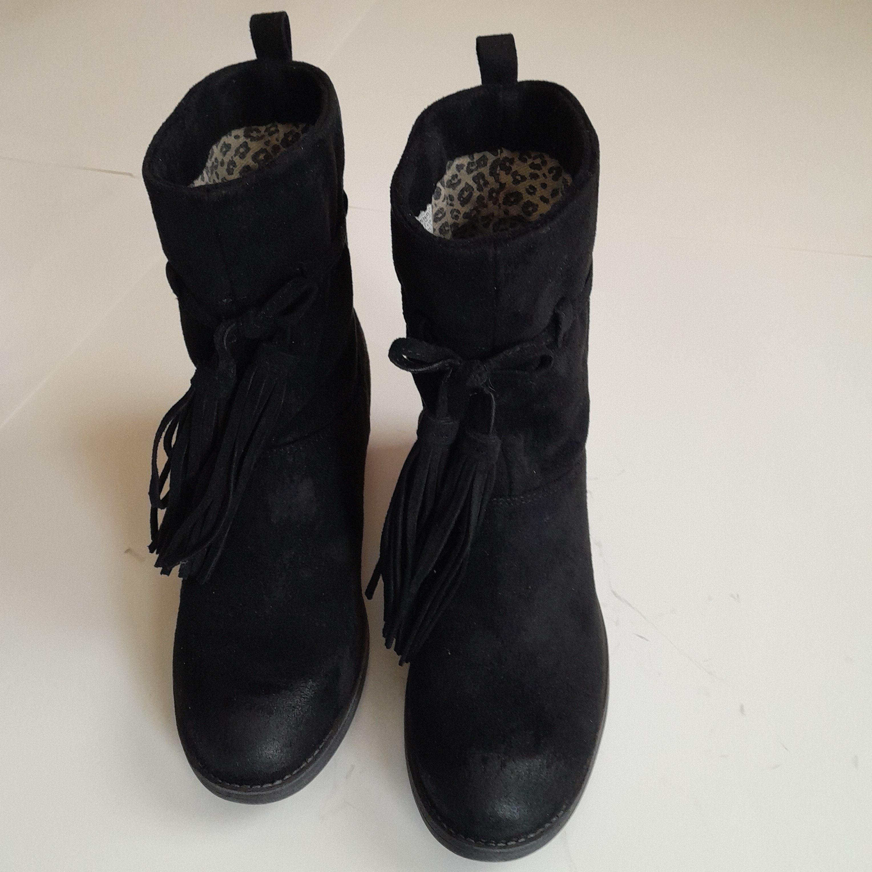 Billabong Billabong Monroe Vegan Suede Tassel Boots Size US 8 / IT 38 - 1 Thumbnail