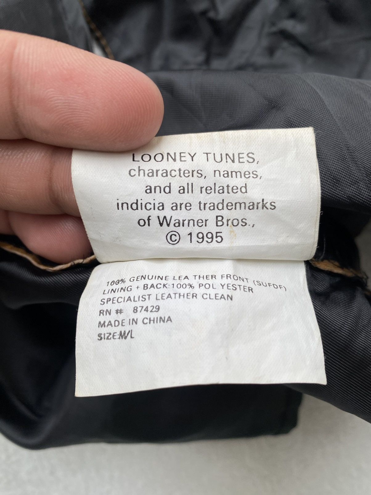 Vintage 1995 Looney Tune “Tazz” Leather Vest Size US S / EU 44-46 / 1 - 7 Thumbnail
