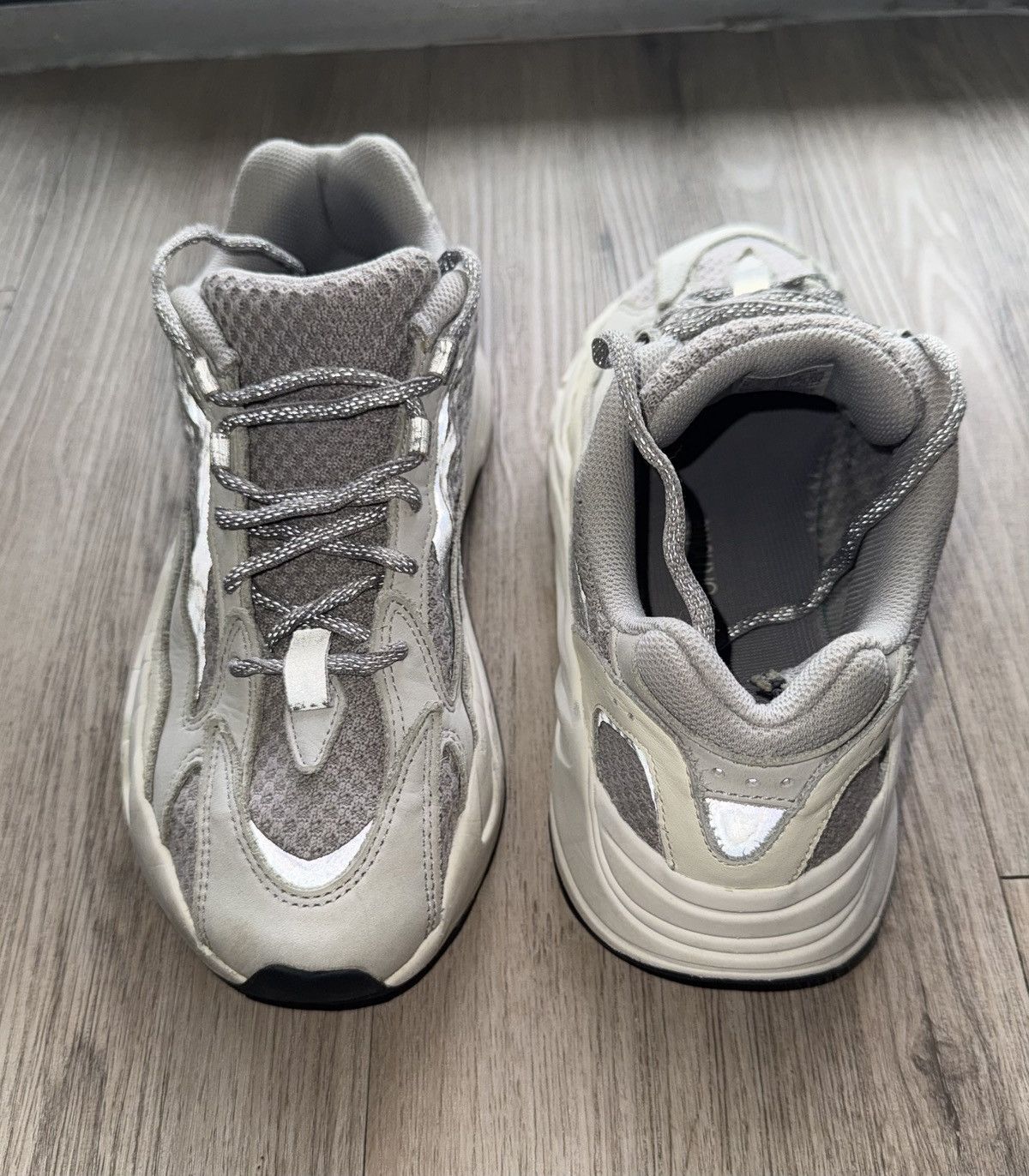 Yeezy Yeezy Boost 700 V2 Static Size US 8 / EU 41 - 5 Thumbnail