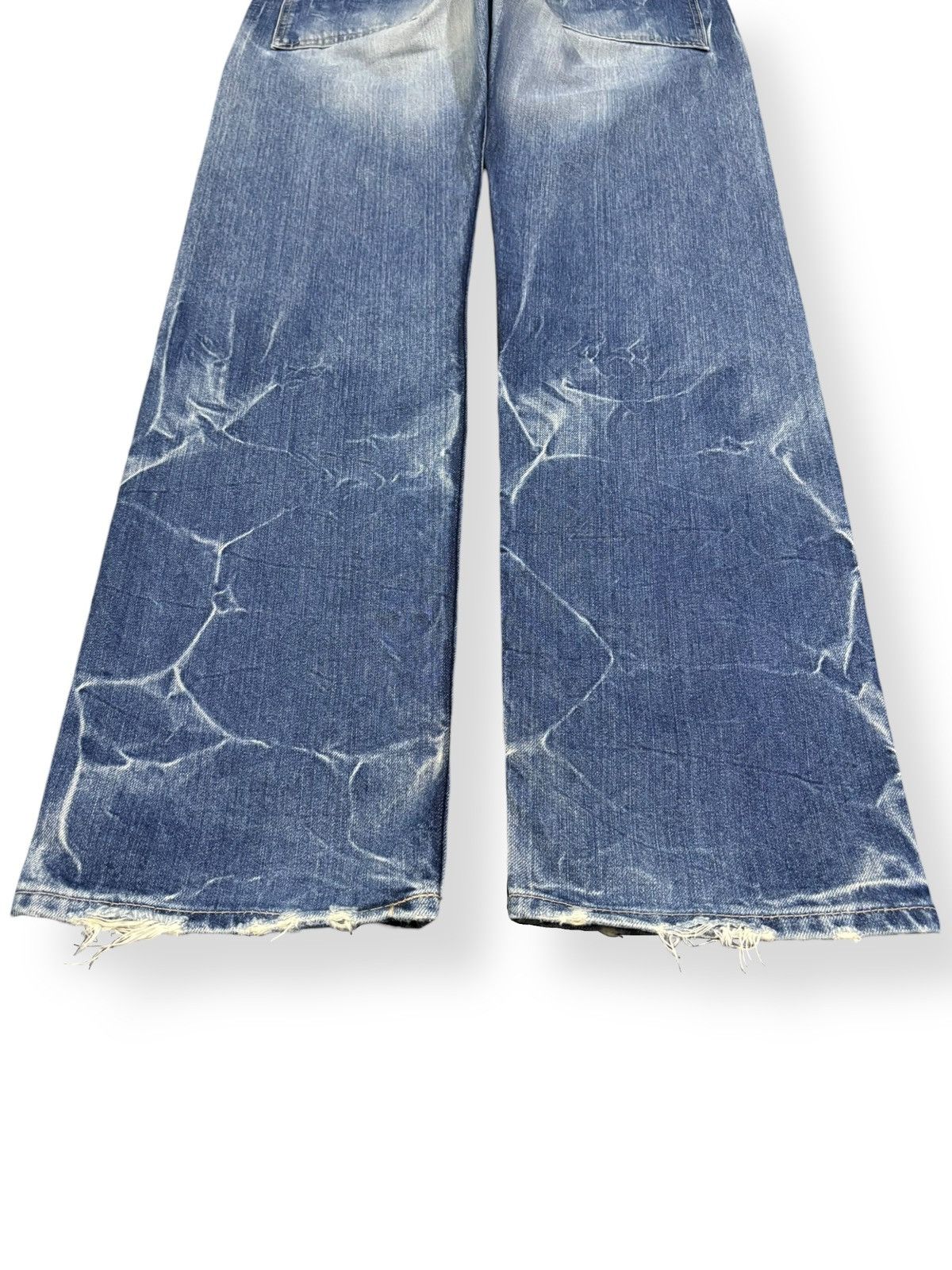 Japanese Brand Vintage 90s Eternal Union Made Cracked Wash Bush Denim Pants Size US 31 - 13 Thumbnail