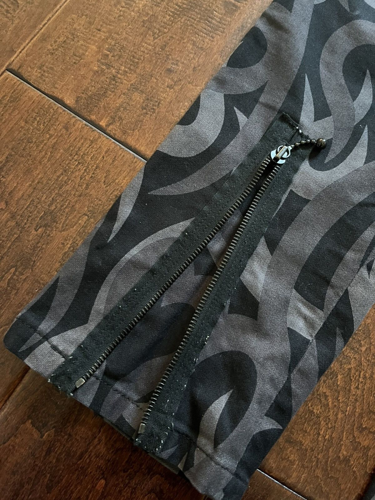 Number (N)ine AW04 Black Tribal Camo Bondage Zipper Cargo Pants FW04 Size US 29 - 3 Thumbnail