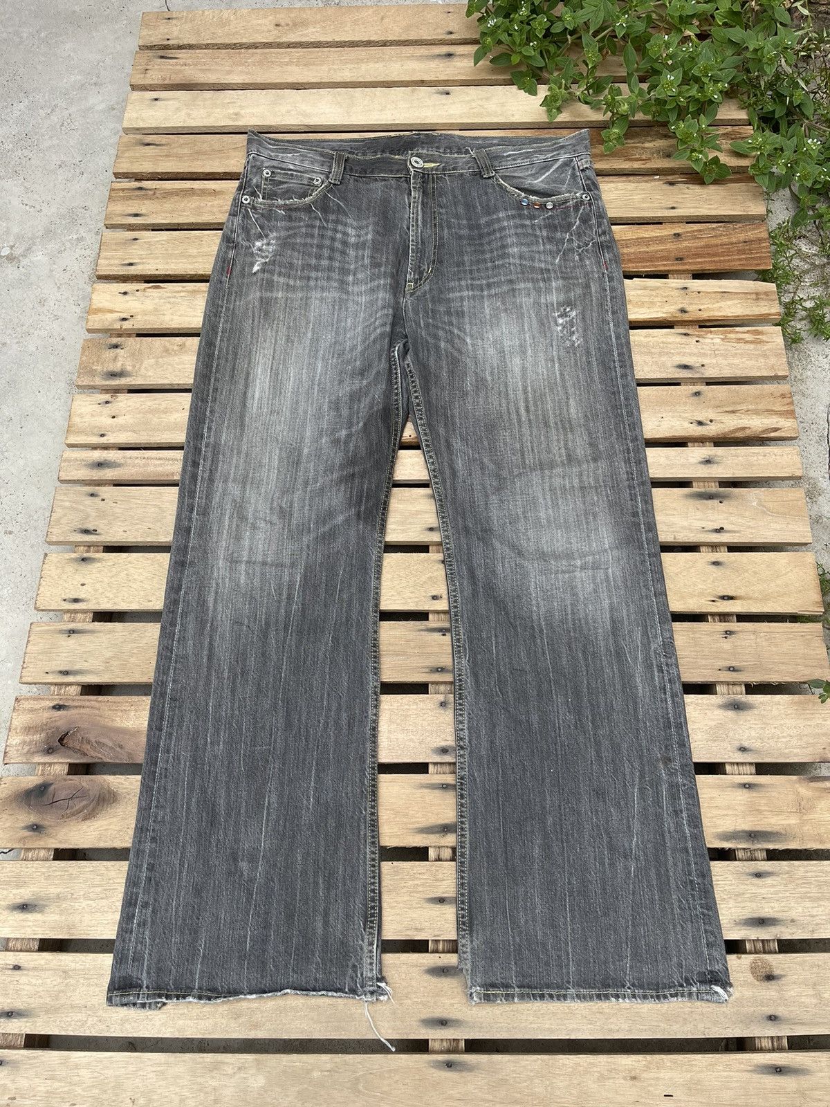 If Six Was Nine Y2K Distressed Faded Angel Wings Embroidered Jeans Flare Size US 36 / EU 52 - 2 Thumbnail