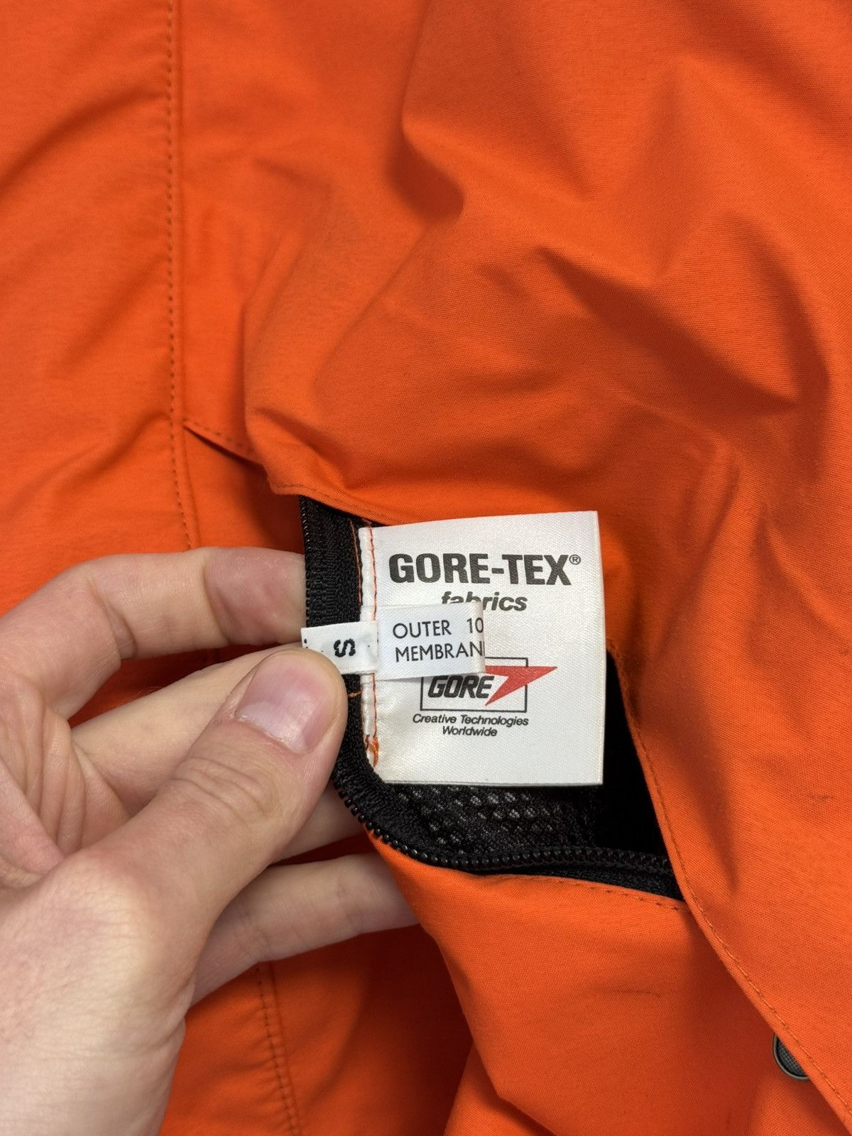 Berghaus Vintage Berghaus Gore-Tex Jacket Orange Mens Outdoor Size US S / EU 44-46 / 1 - 18 Thumbnail