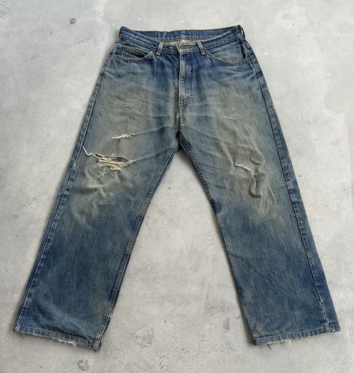 VINTAGE LEVIS 90S DISTRESSED DENIM PANT
