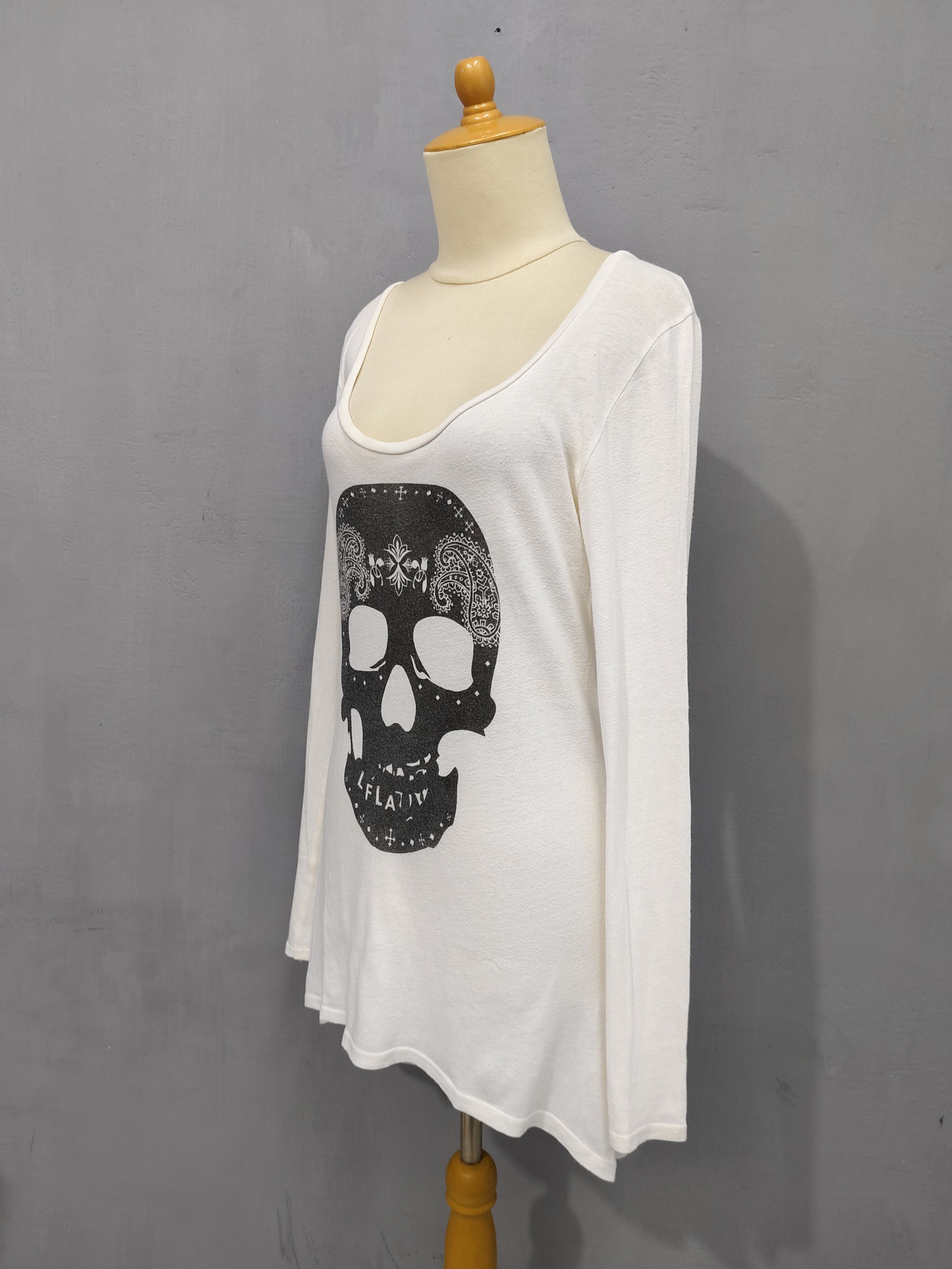 Japanese Brand 2000s Azul by Mossy🇯🇵 Paisley Gothic Rock Grunge Y2K Skull Size M / US 6-8 / IT 42-44 - 3 Thumbnail