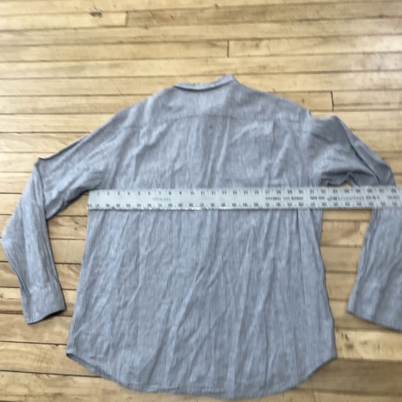 Old Navy VINTAGE OLD NAVY Button Shirt Men L Linen Everyday Shirt Light Gray Nautical Preppy 44" Mens Regular Long Sleeve Collared Shirt Size US L / EU 52-54 / 3 - 6 Thumbnail