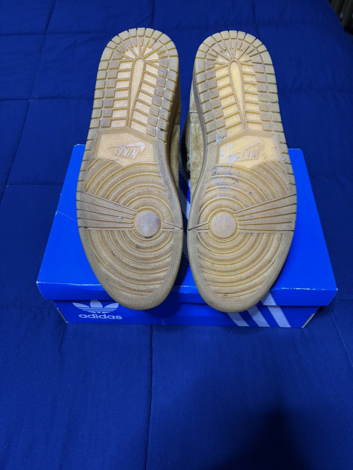 Jordan Brand Air Jordan 1 Retro OG High Wheat Size 9 Size US 9 / EU 42 - 6 Thumbnail