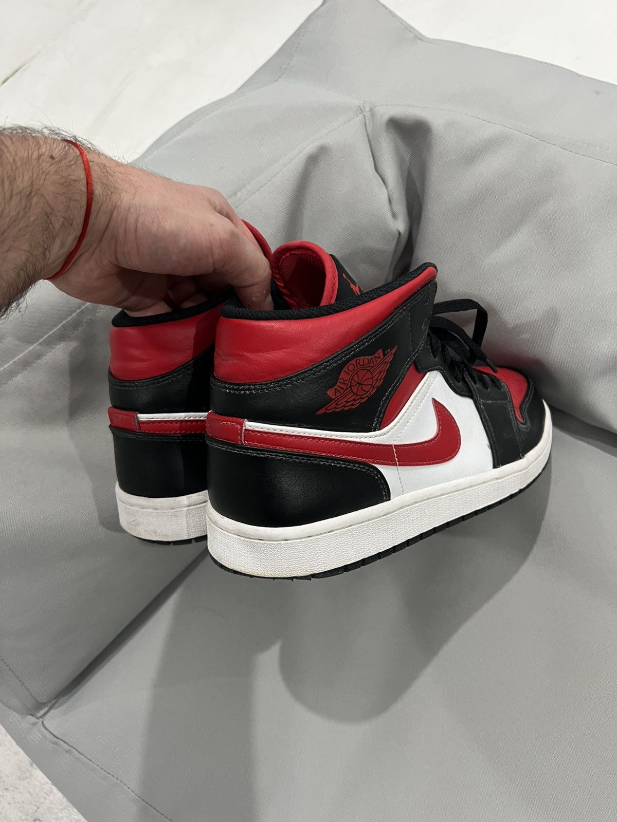 Jordan Brand × Nike 🩸RARE🩸Nike Air Jordan Mid White Black Red Shoes Size US 11 / EU 44 - 5 Thumbnail