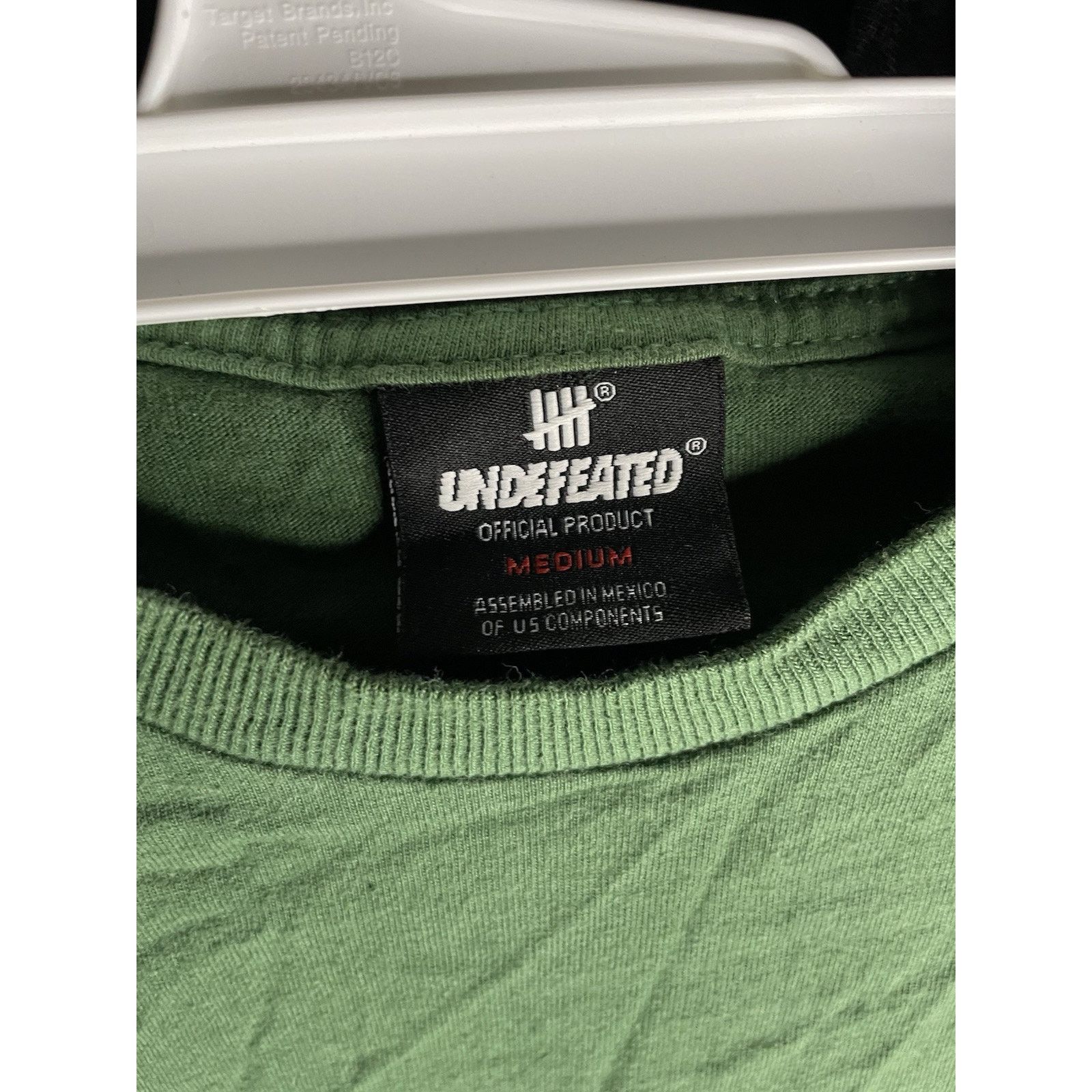 Undefeated Size Medium- VTG 2000s Undefeated Green White Logo T-Shirt Size US M / EU 48-50 / 2 - 3 Thumbnail